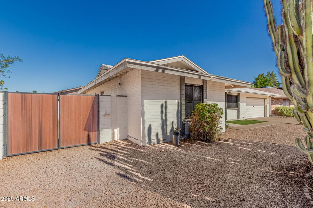 Photo of 1043 S 74th Place, Mesa, AZ 85208 (MLS # 6928489)