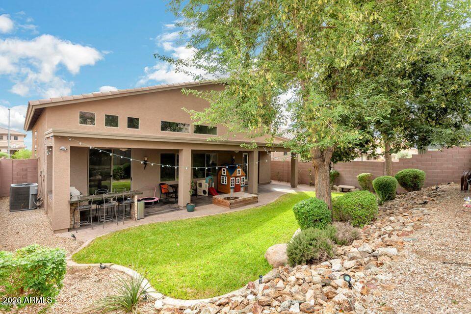 2244 W Spur Drive