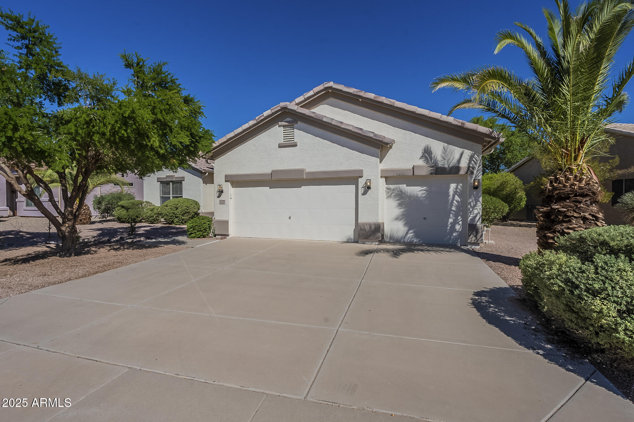 1112 E WINGED FOOT Drive