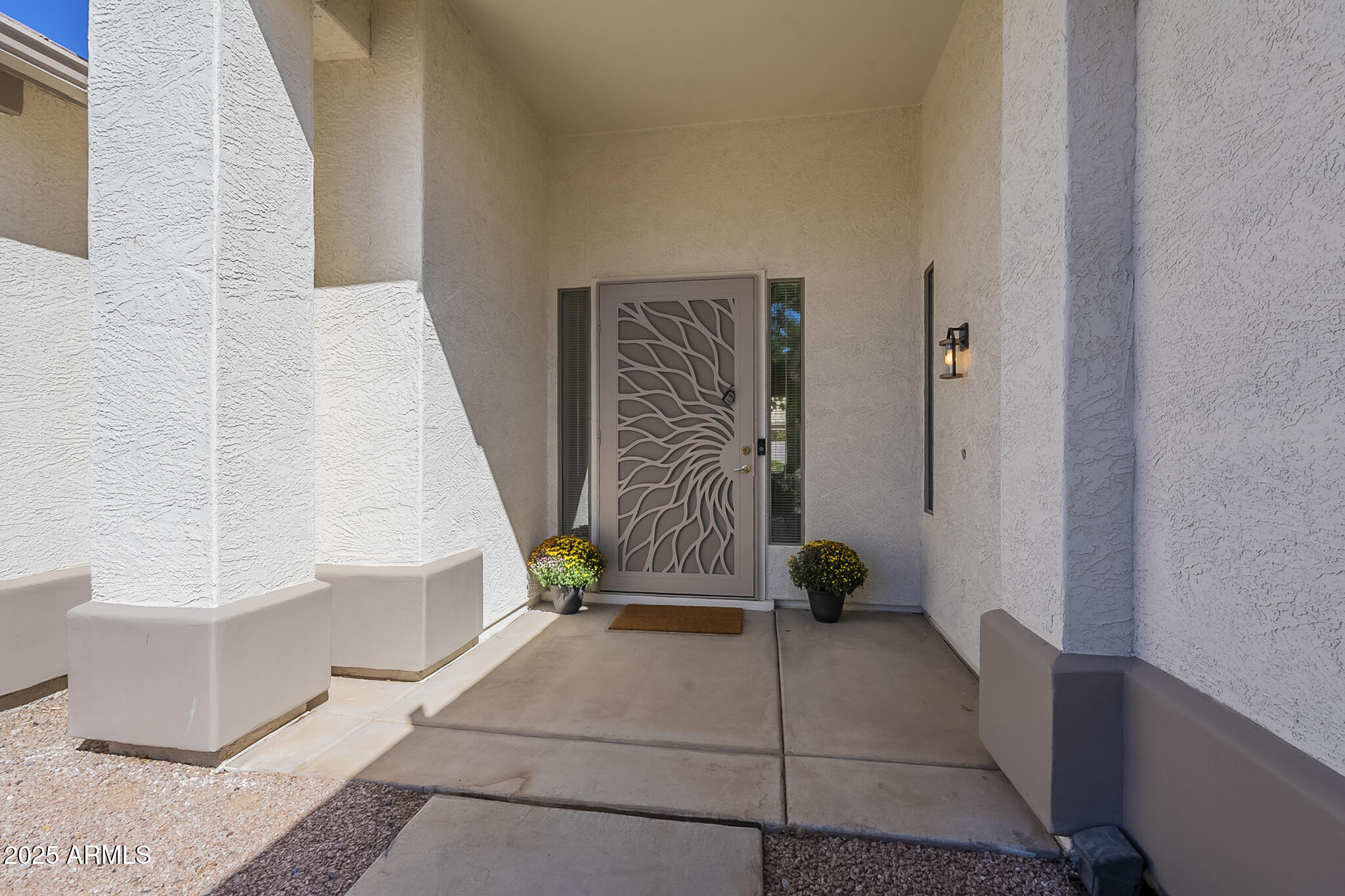 1112 E WINGED FOOT Drive