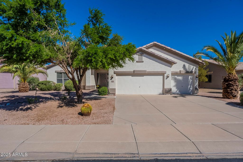 Photo of 1112 E Winged Foot Drive, Chandler, AZ 85249 (MLS # 6928560)