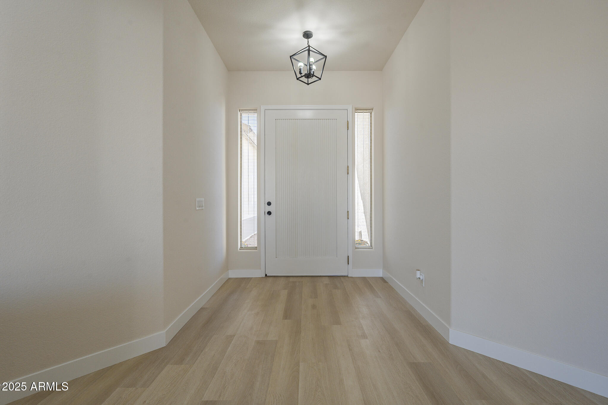 1112 E WINGED FOOT Drive