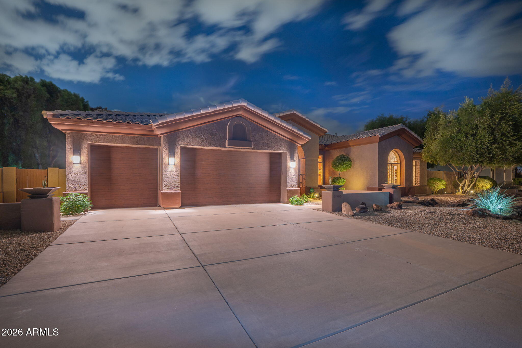 5565 W PINNACLE HILL Drive