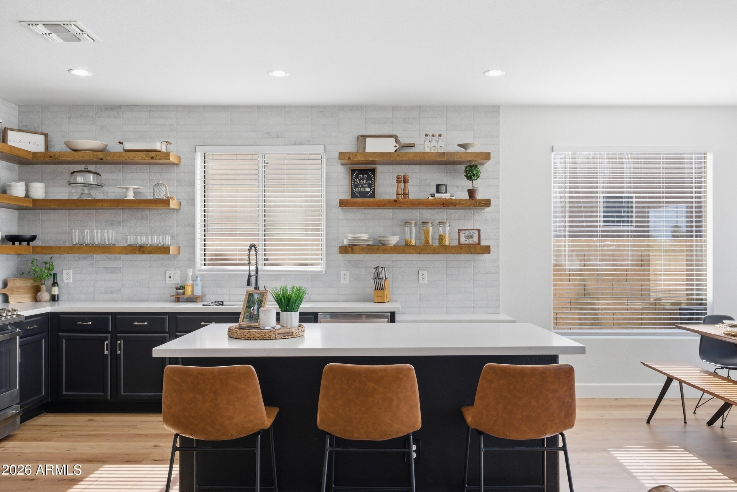 9339 W PONTIAC Drive
