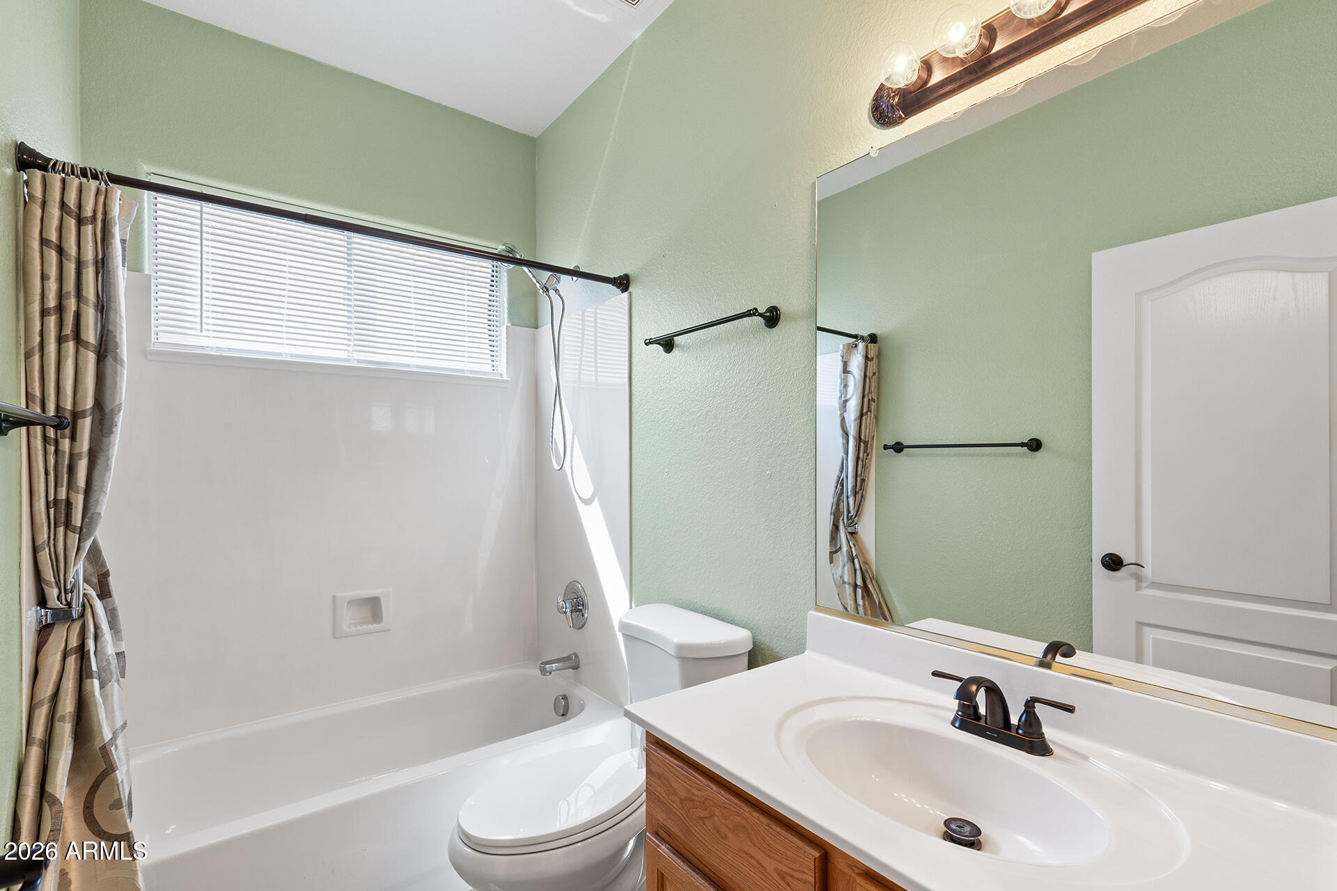 18064 W BUENA VISTA Drive