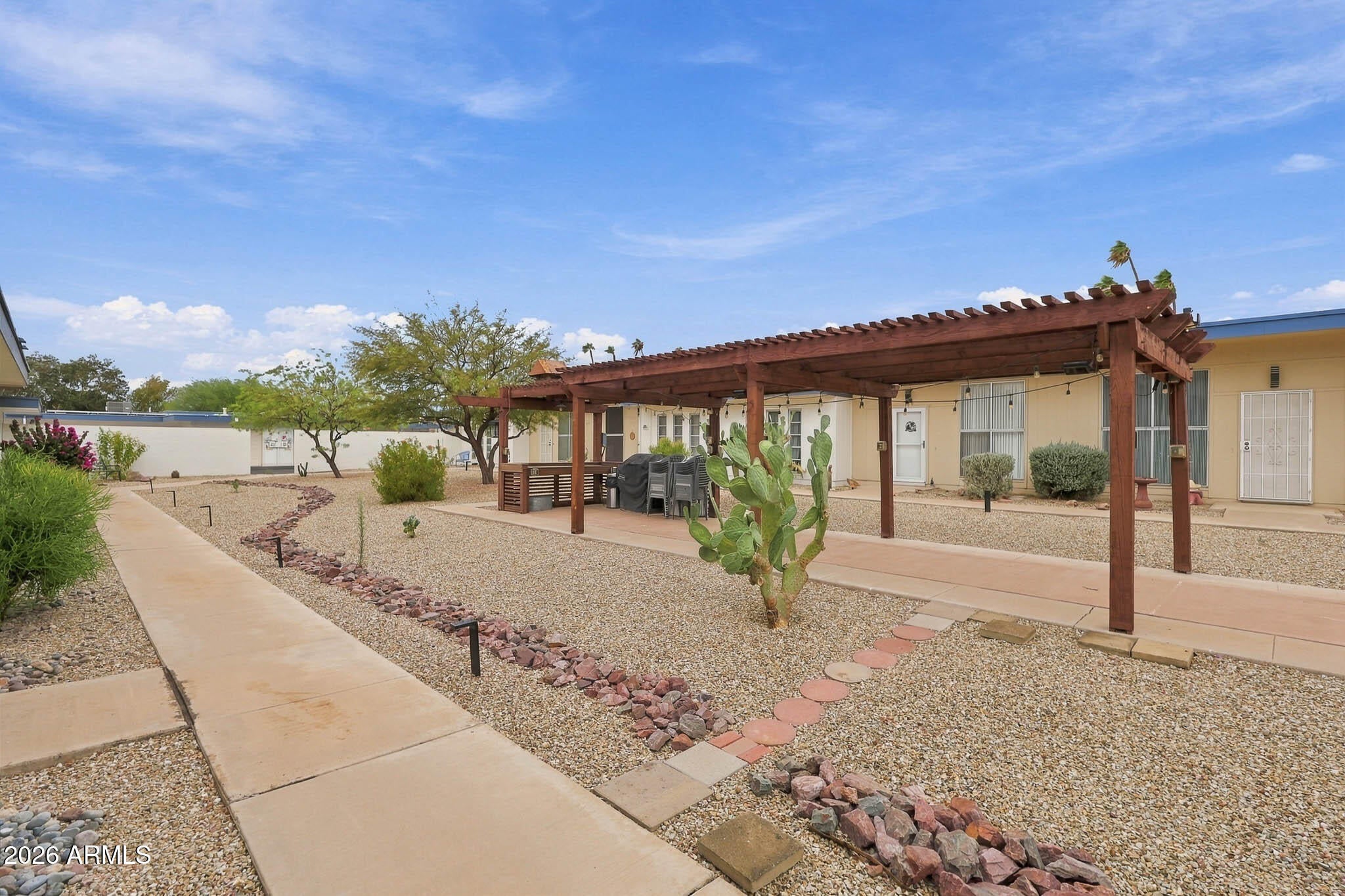 10027 W Lancaster Drive