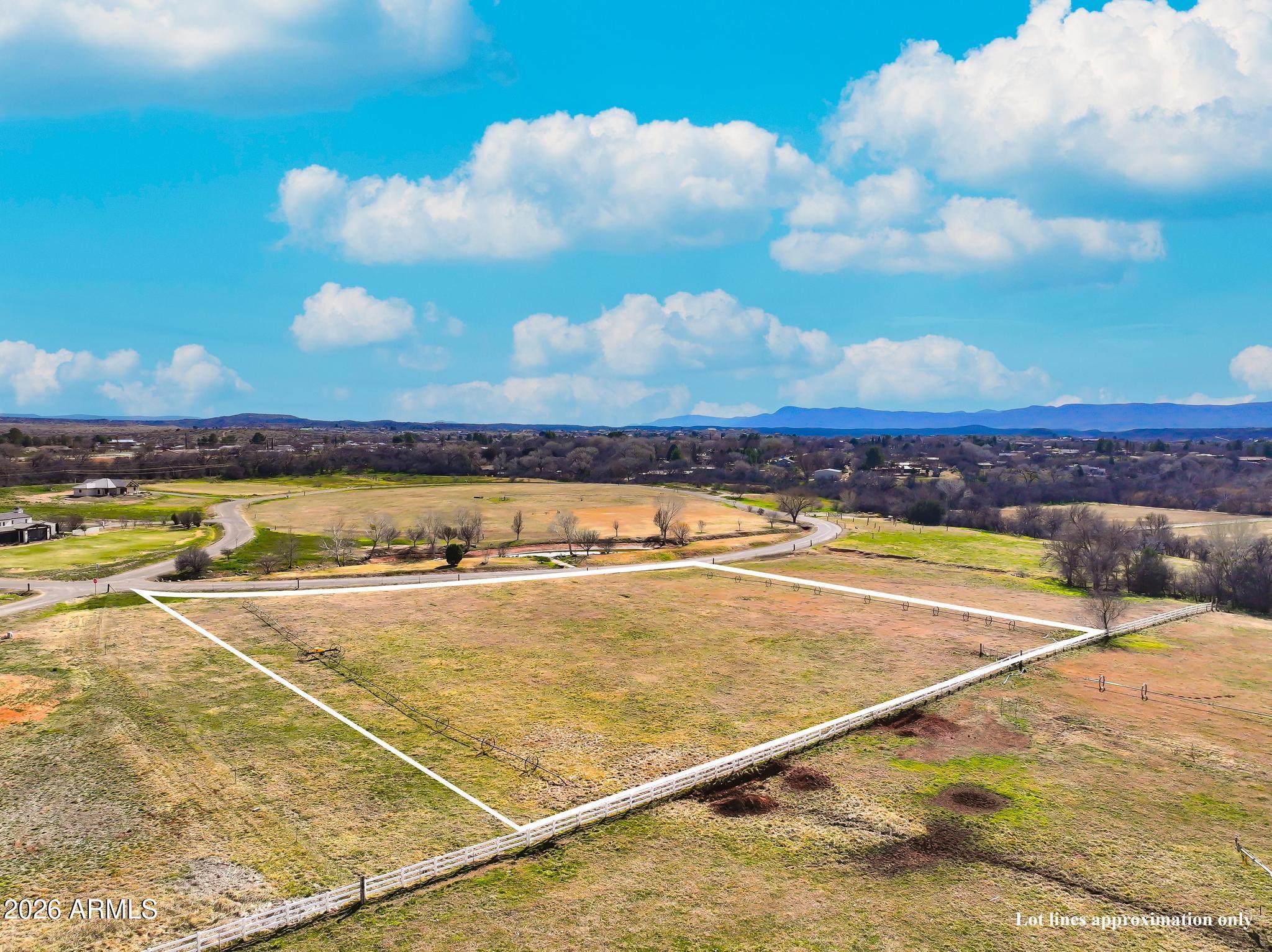 220 S Bonito Ranch Loop 9