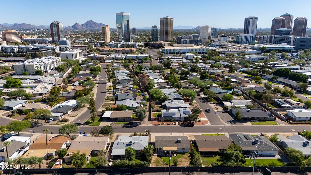 Photo of 3308 N 6th Avenue, Phoenix, AZ 85013 (MLS # 6937756)