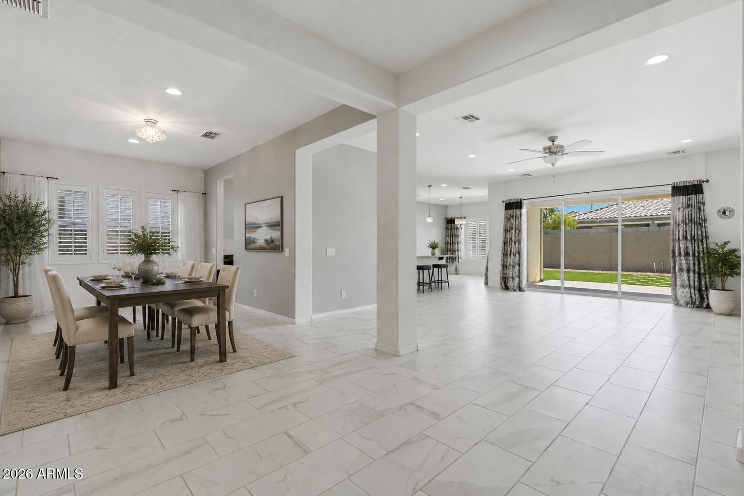 1083 E HOLLAND PARK Drive