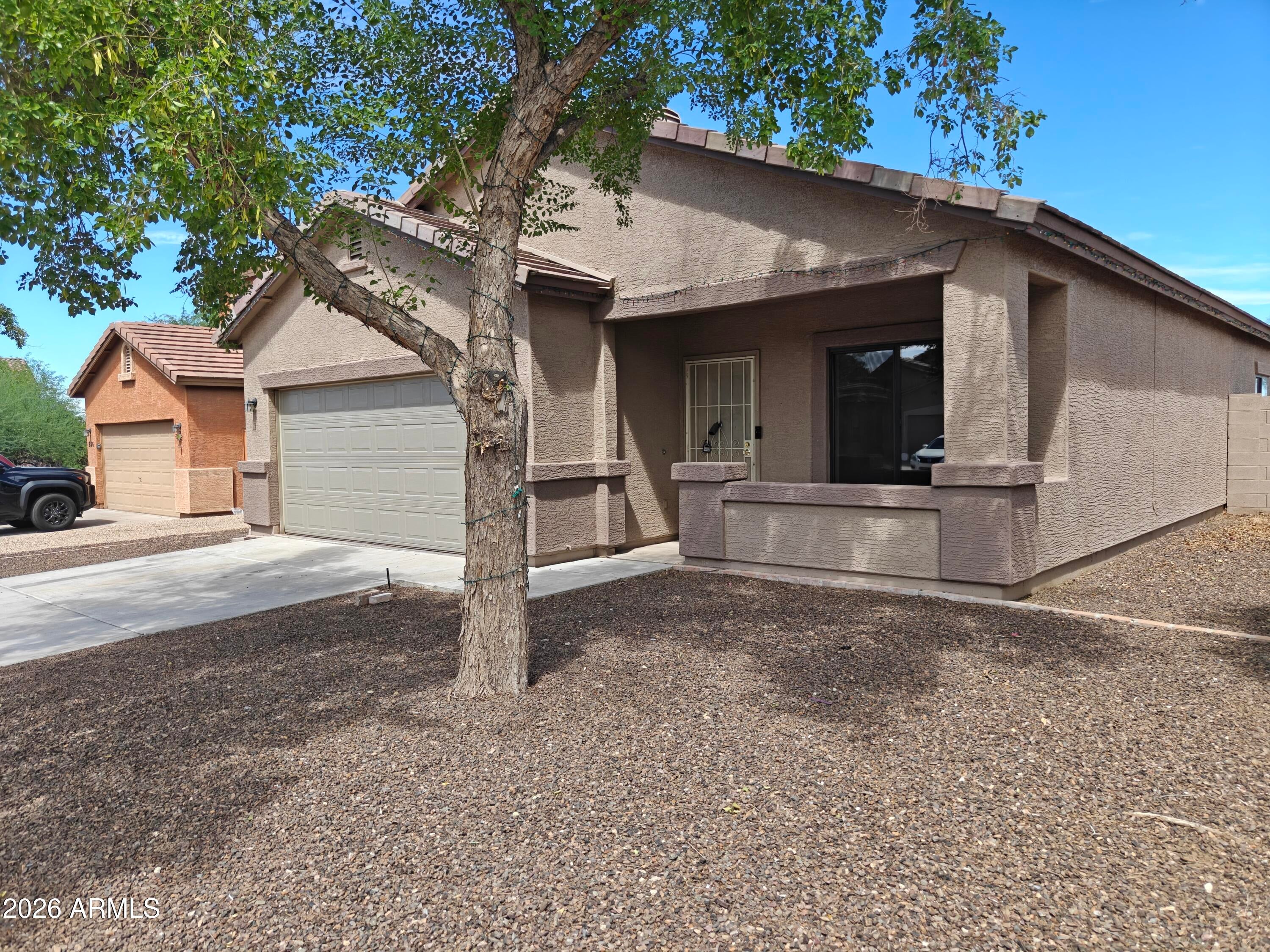 932 W CARTER Road