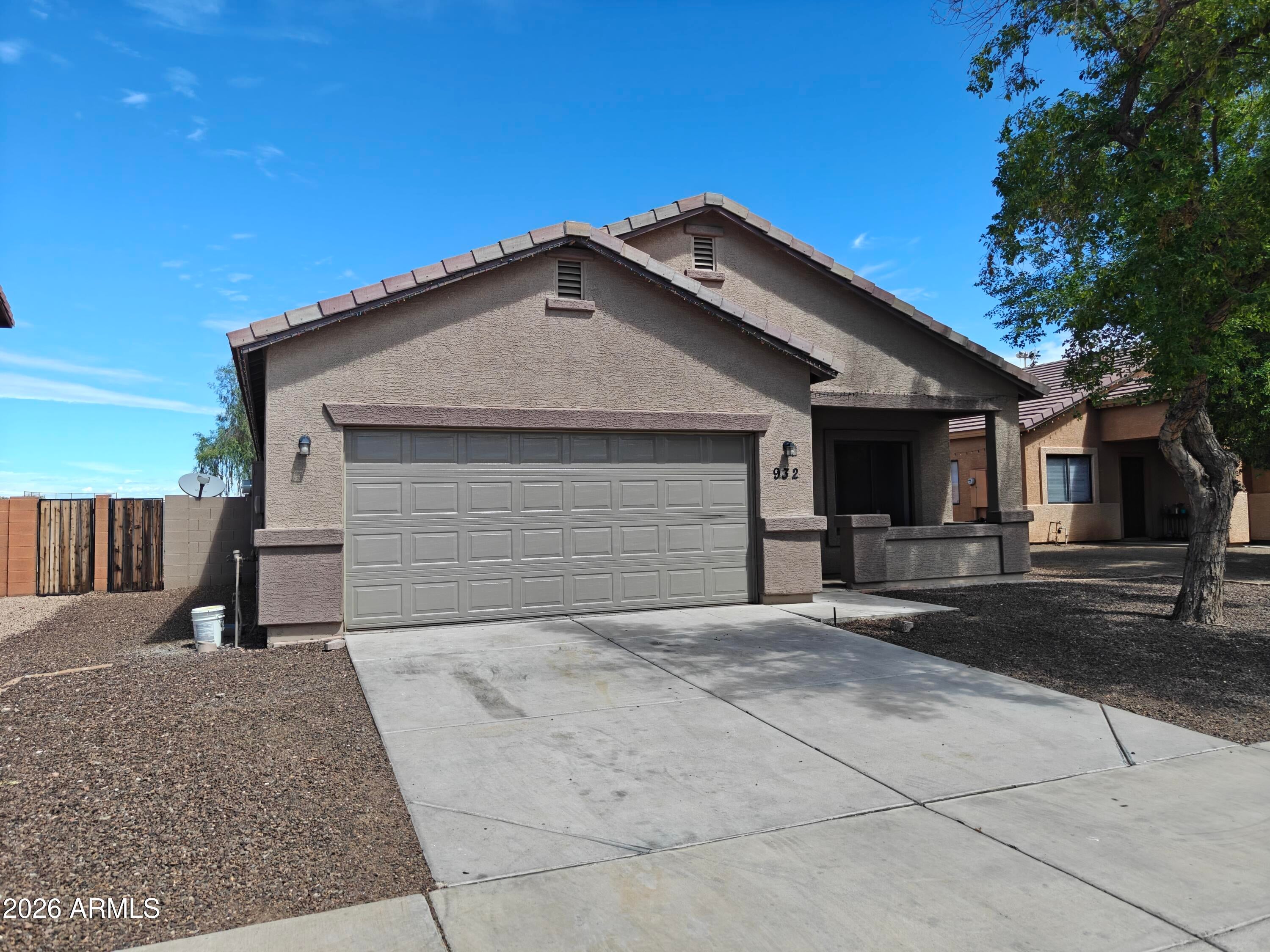 932 W CARTER Road
