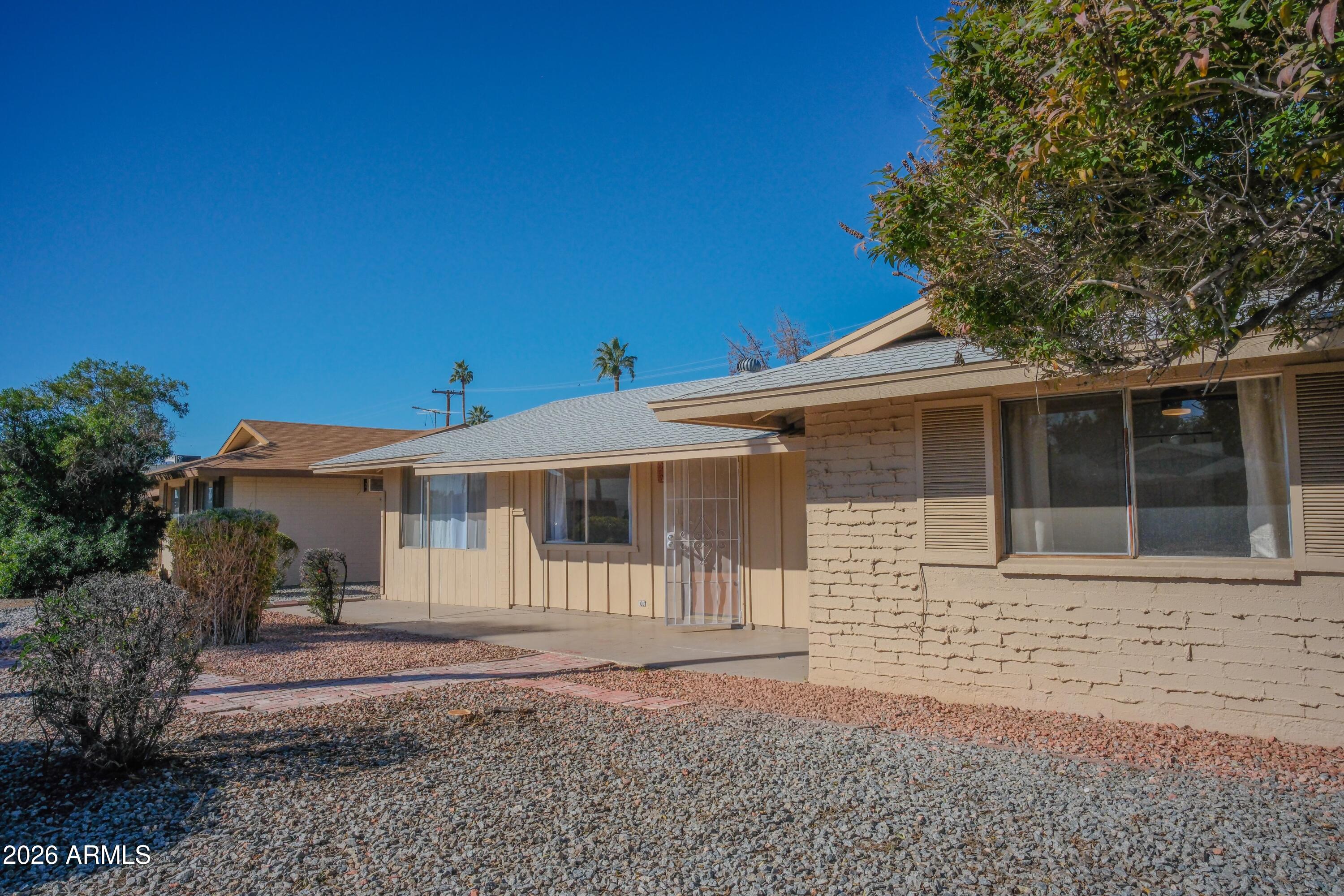 10830 W OAKMONT Drive