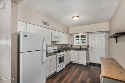 Photo of 6834 E 4th Street #8, Scottsdale, AZ 85251 (MLS # 6905360)