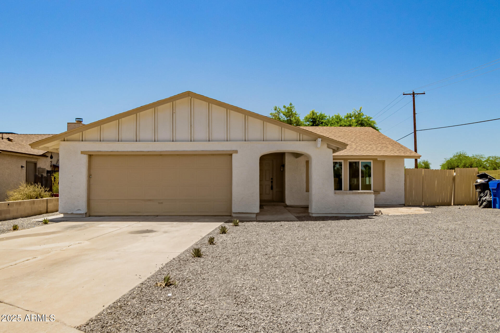 2937 E GARNET Circle