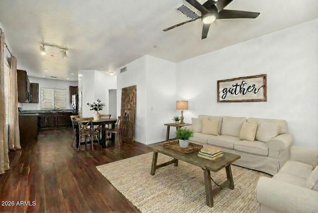 Photo of 970 W Aspen Way, Gilbert, AZ 85233 (MLS # 6996417)