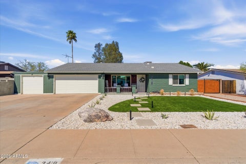 Photo of 3418 E Lupine Avenue, Phoenix, AZ 85028 (MLS # 6995990)