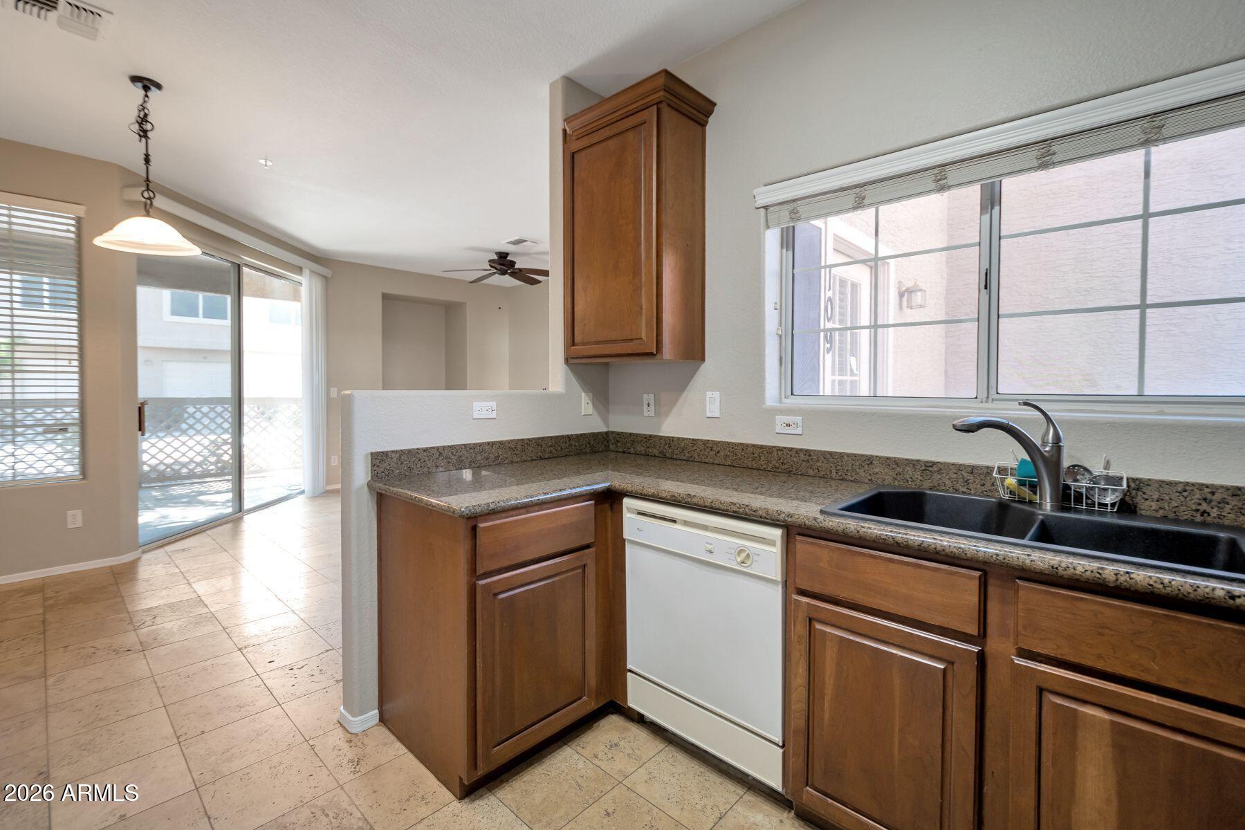 1633 E LAKESIDE Drive 109