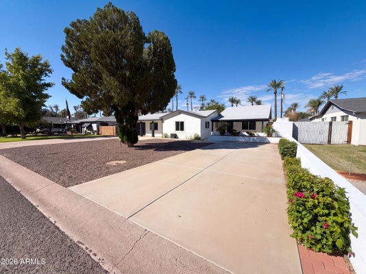 3016 N 47TH ST, PHOENIX, AZ 85018 - Image 8e44d0022cf84d6c8c1b149cc93080cb/2334672459