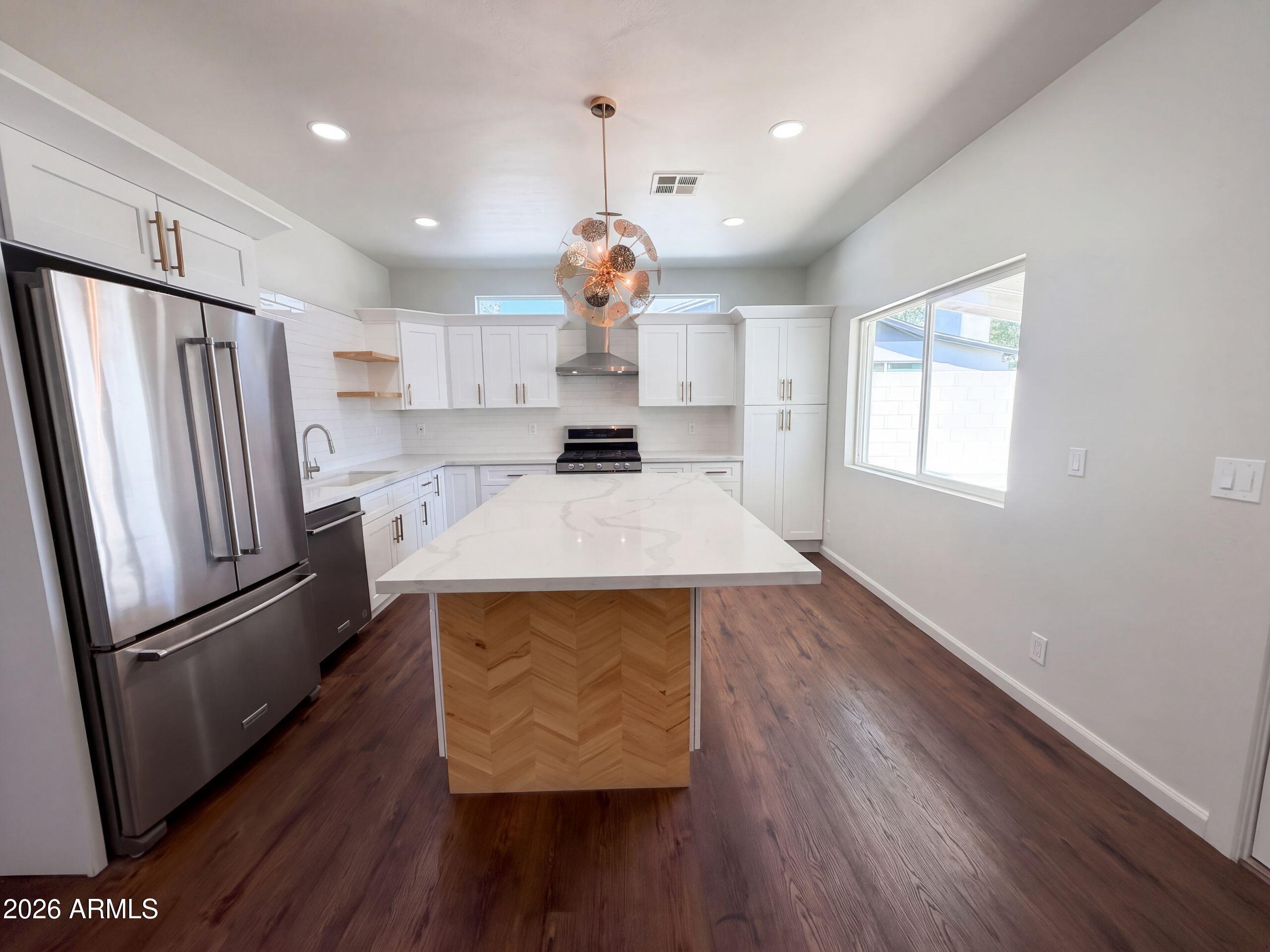 3016 N 47TH Street