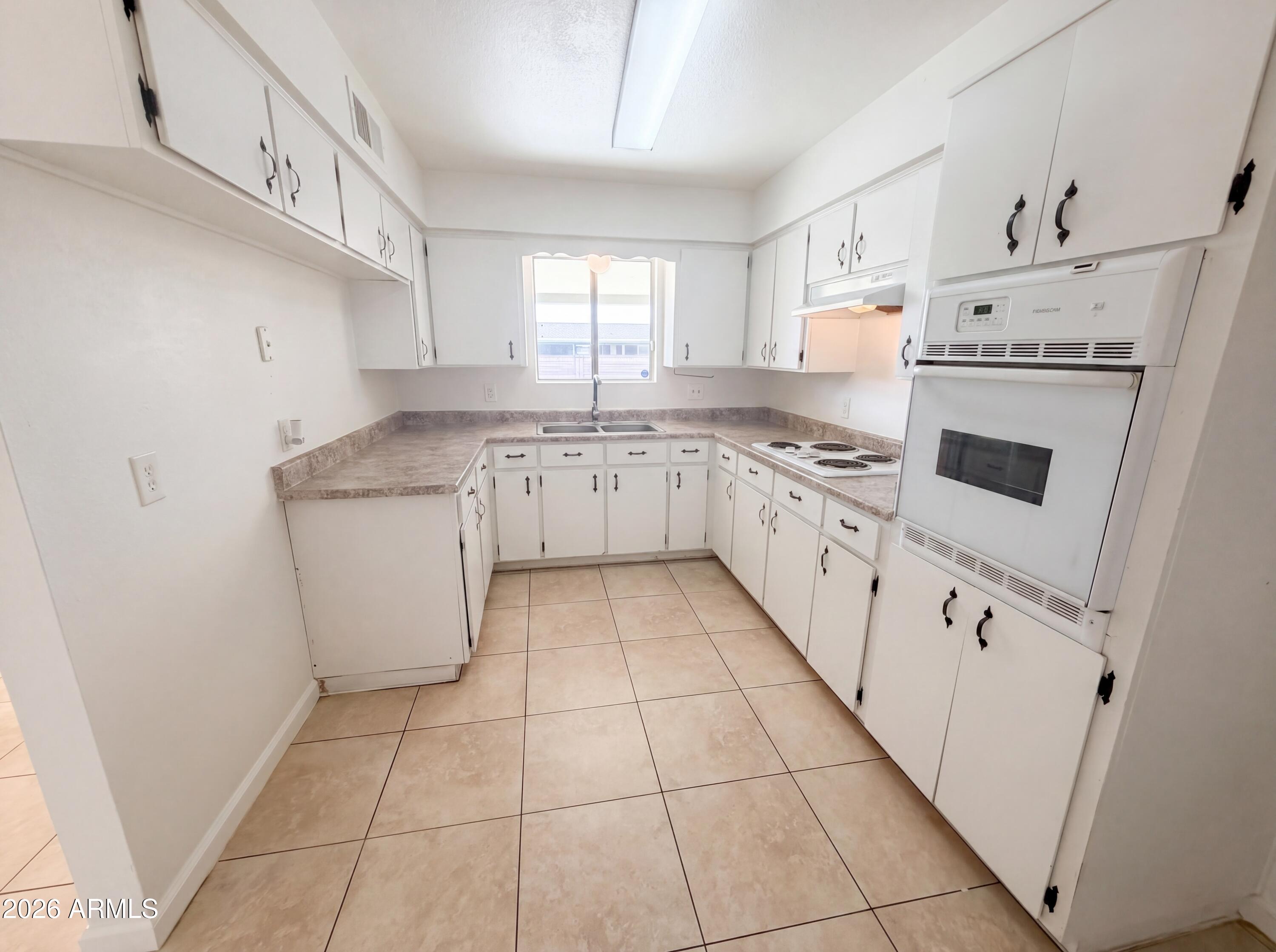 438 N ASH --