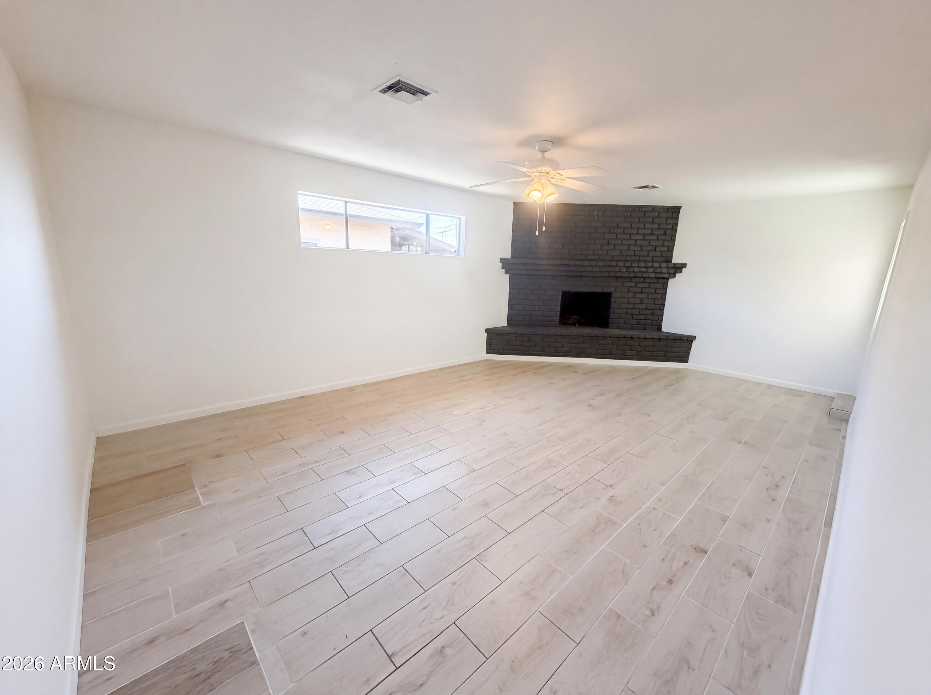438 N ASH --