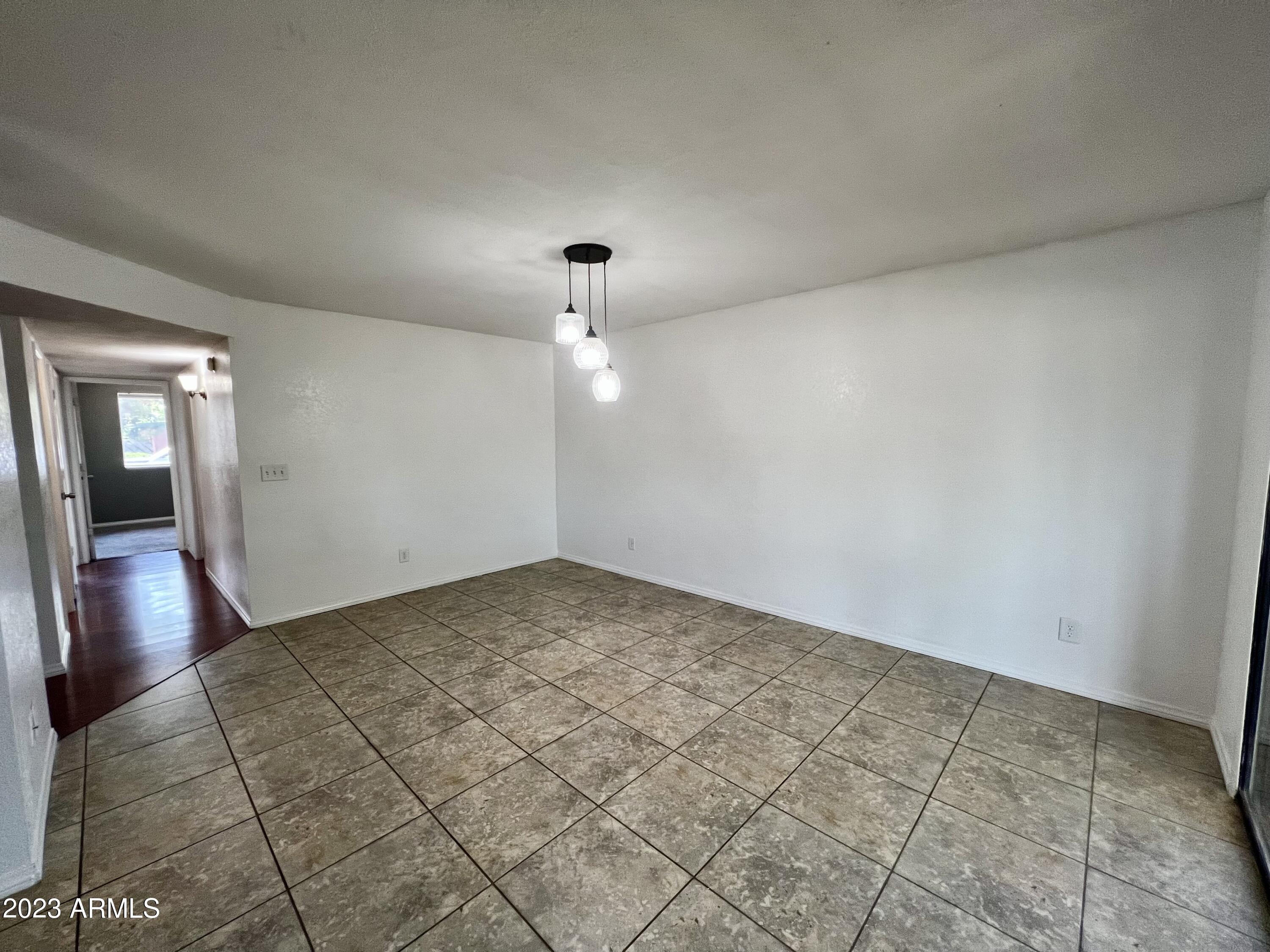 MONTEBELLO - Residential