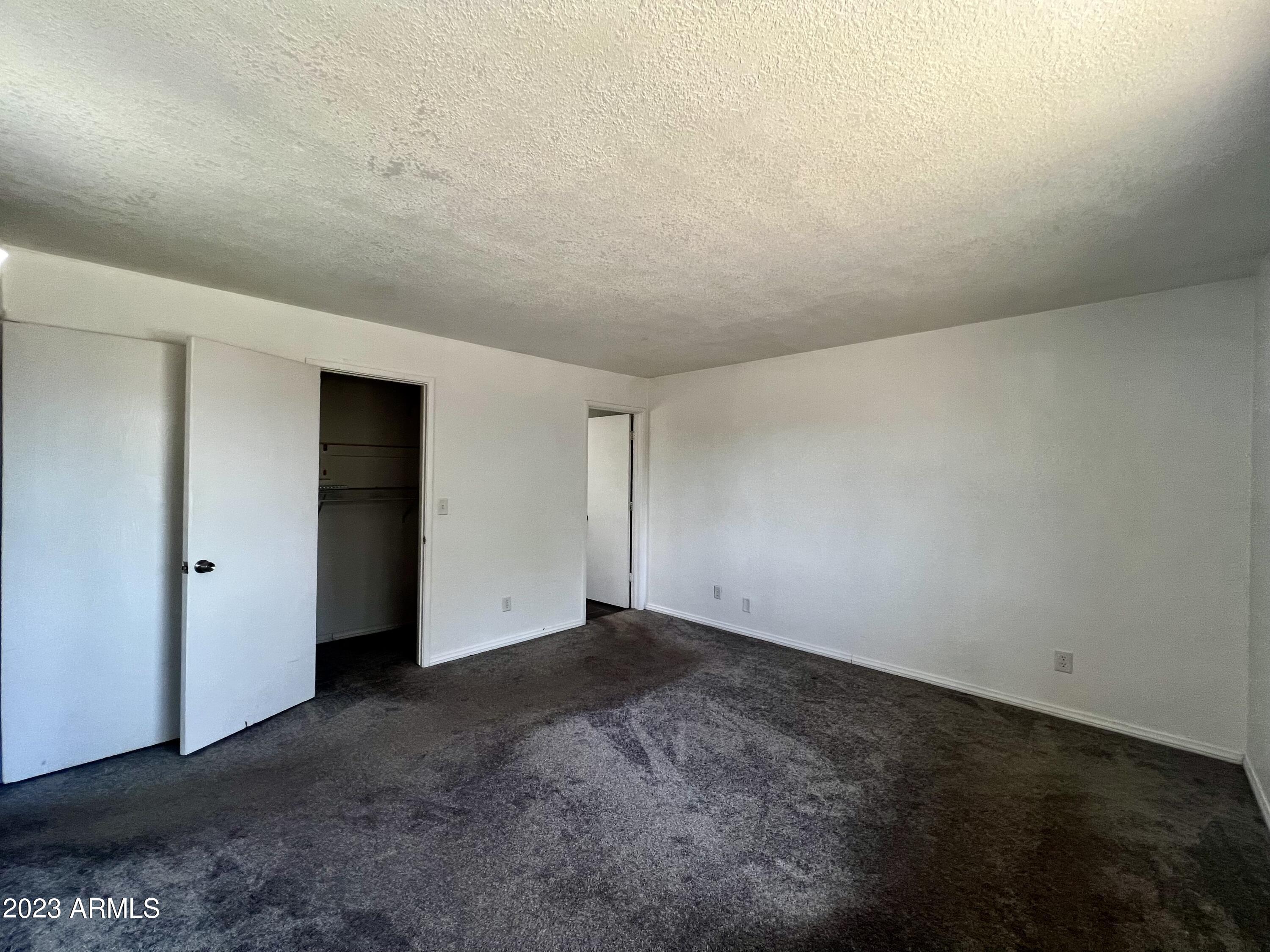 MONTEBELLO - Residential