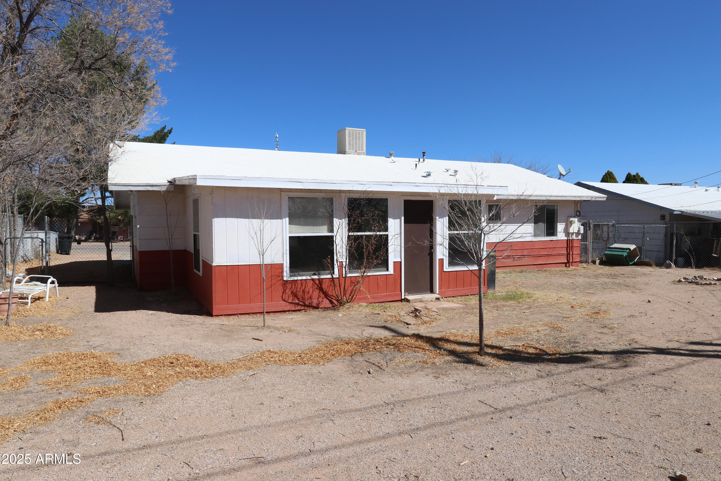 Listing image 1