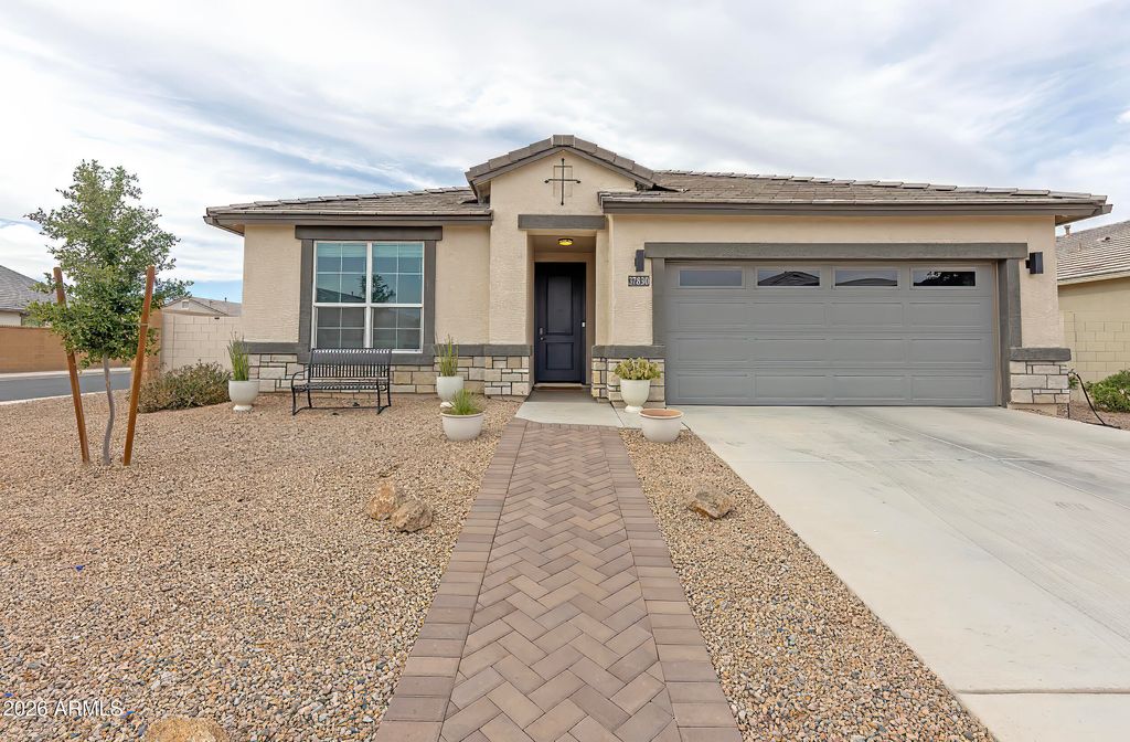 Photo of 37830 W Santa Barbara Avenue, Maricopa, AZ 85138 (MLS # 7019032)