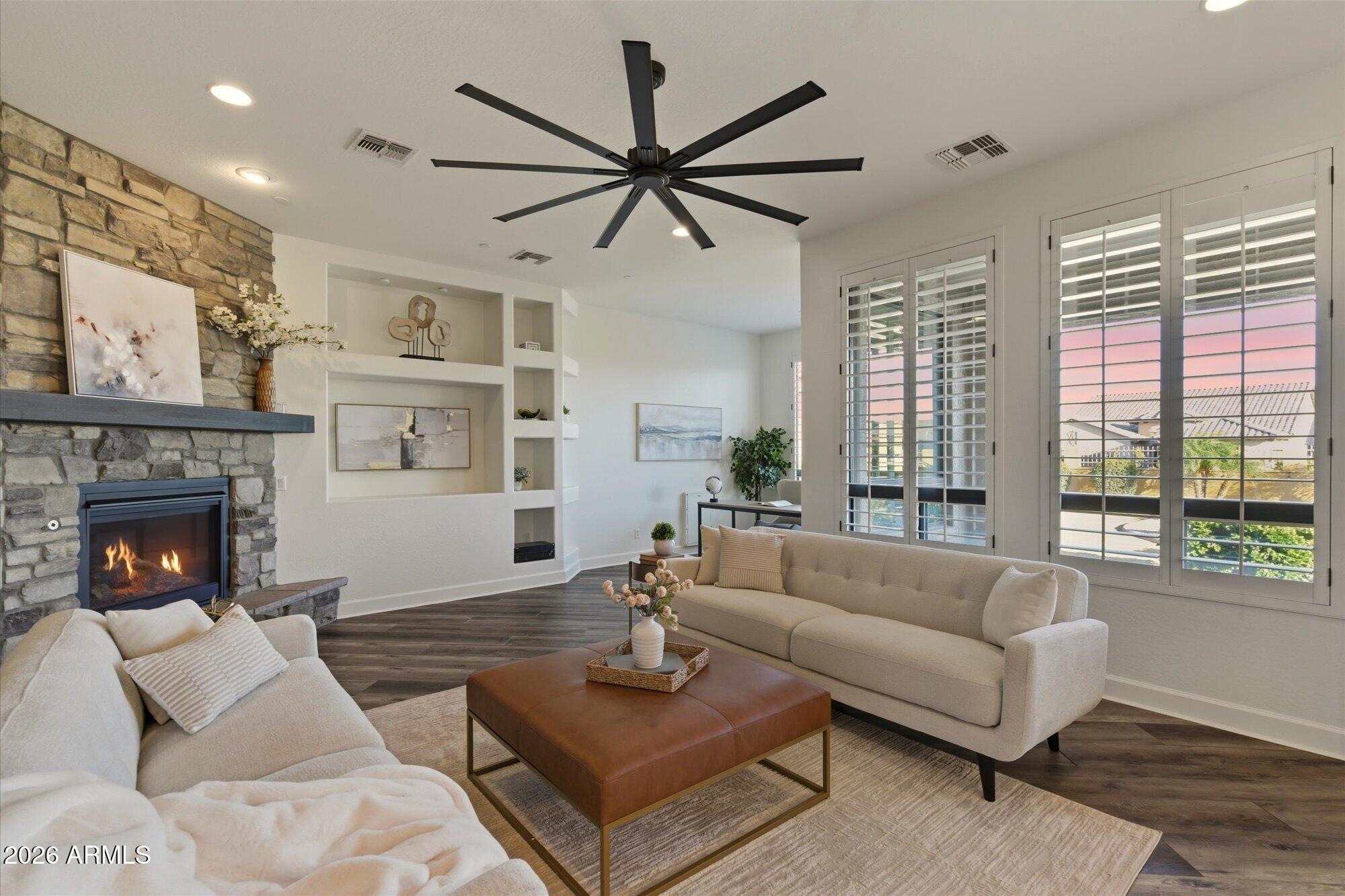 9127 E LYNWOOD Street