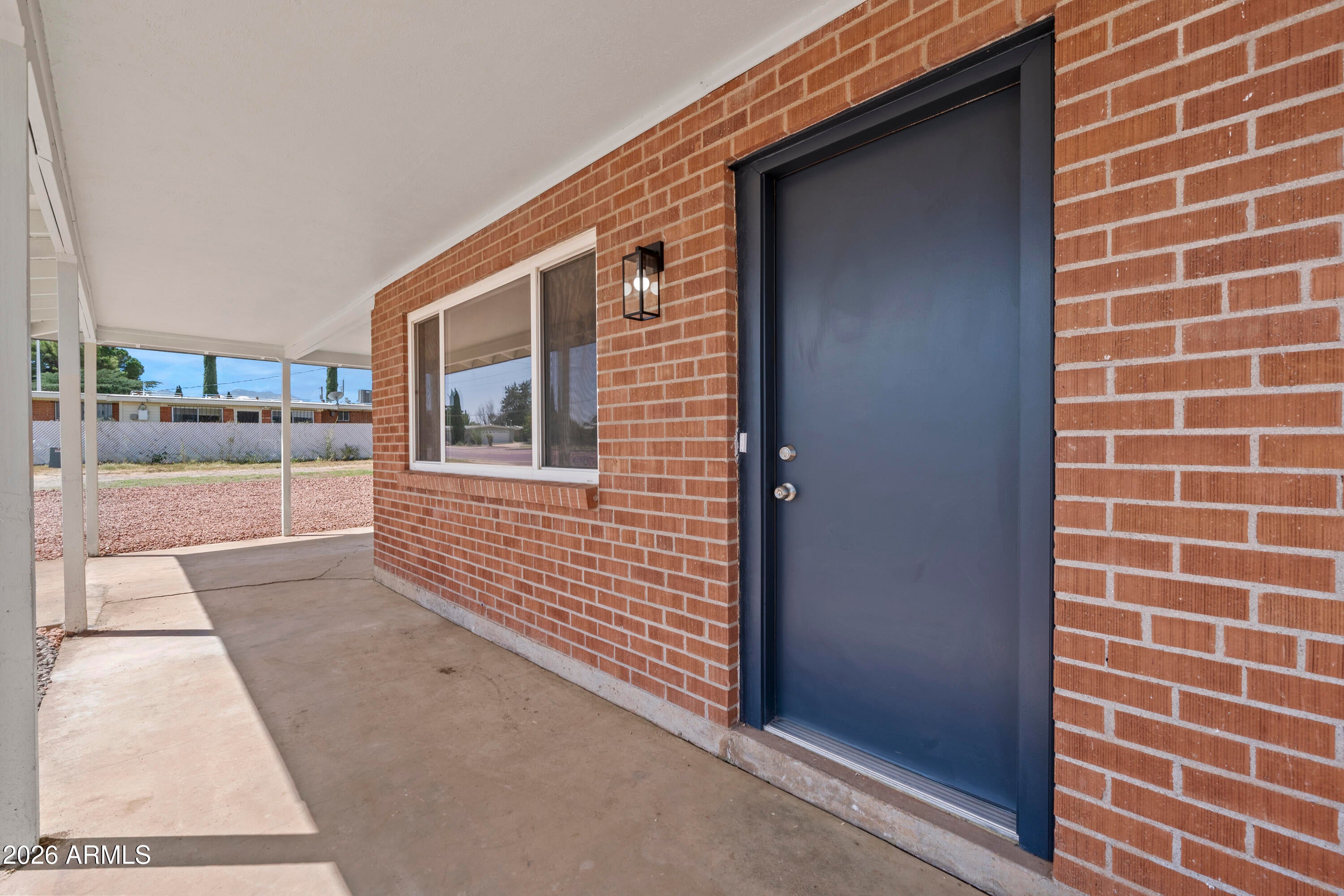 340 N LENZNER Avenue