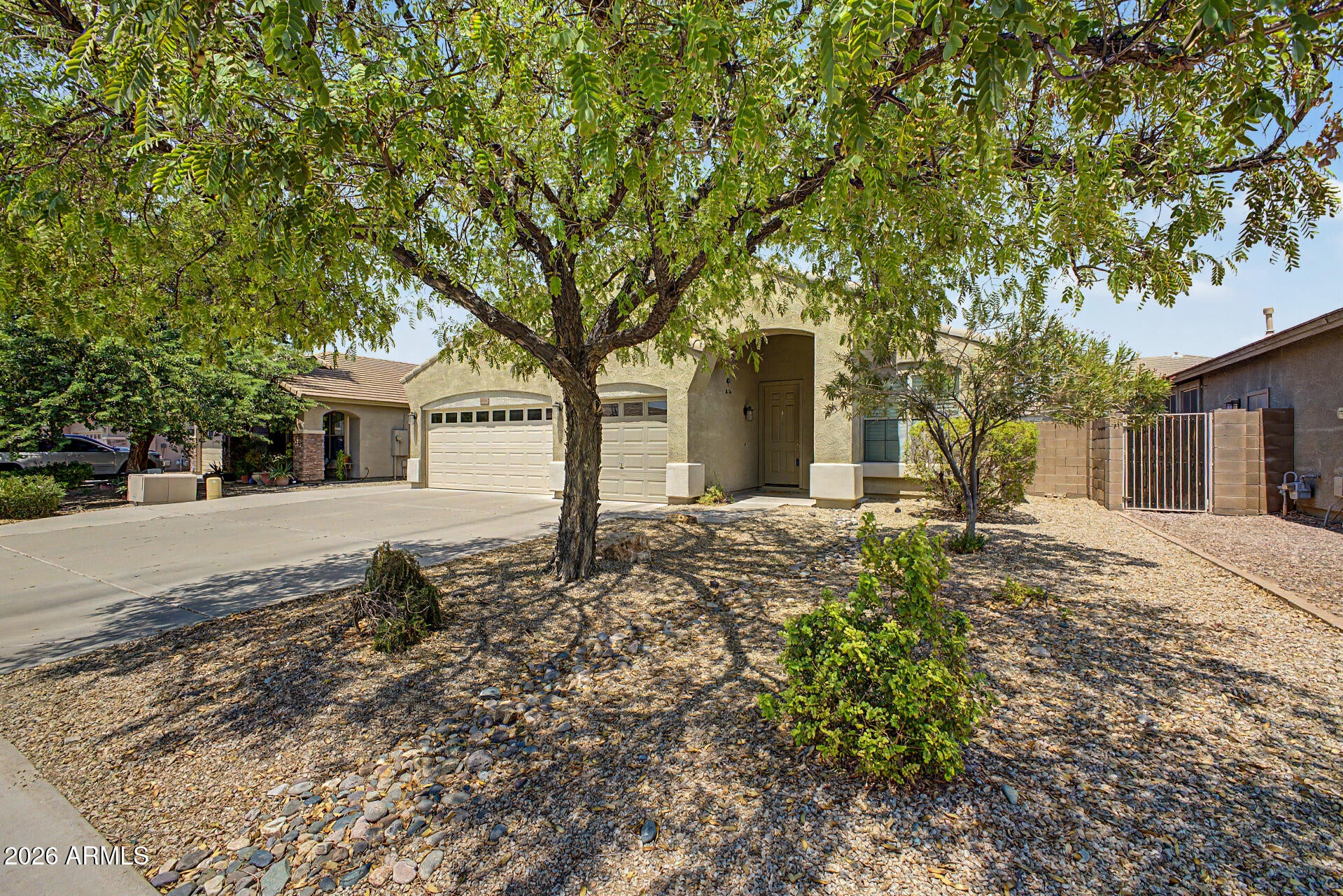 8352 W VOGEL Avenue