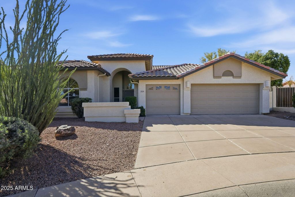 Photo of 1729 E Marconi Avenue, Phoenix, AZ 85022 (MLS # 6937839)