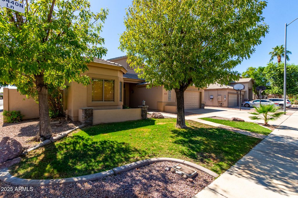 Photo of 7977 W Clara Lane, Peoria, AZ 85382 (MLS # 6929188)