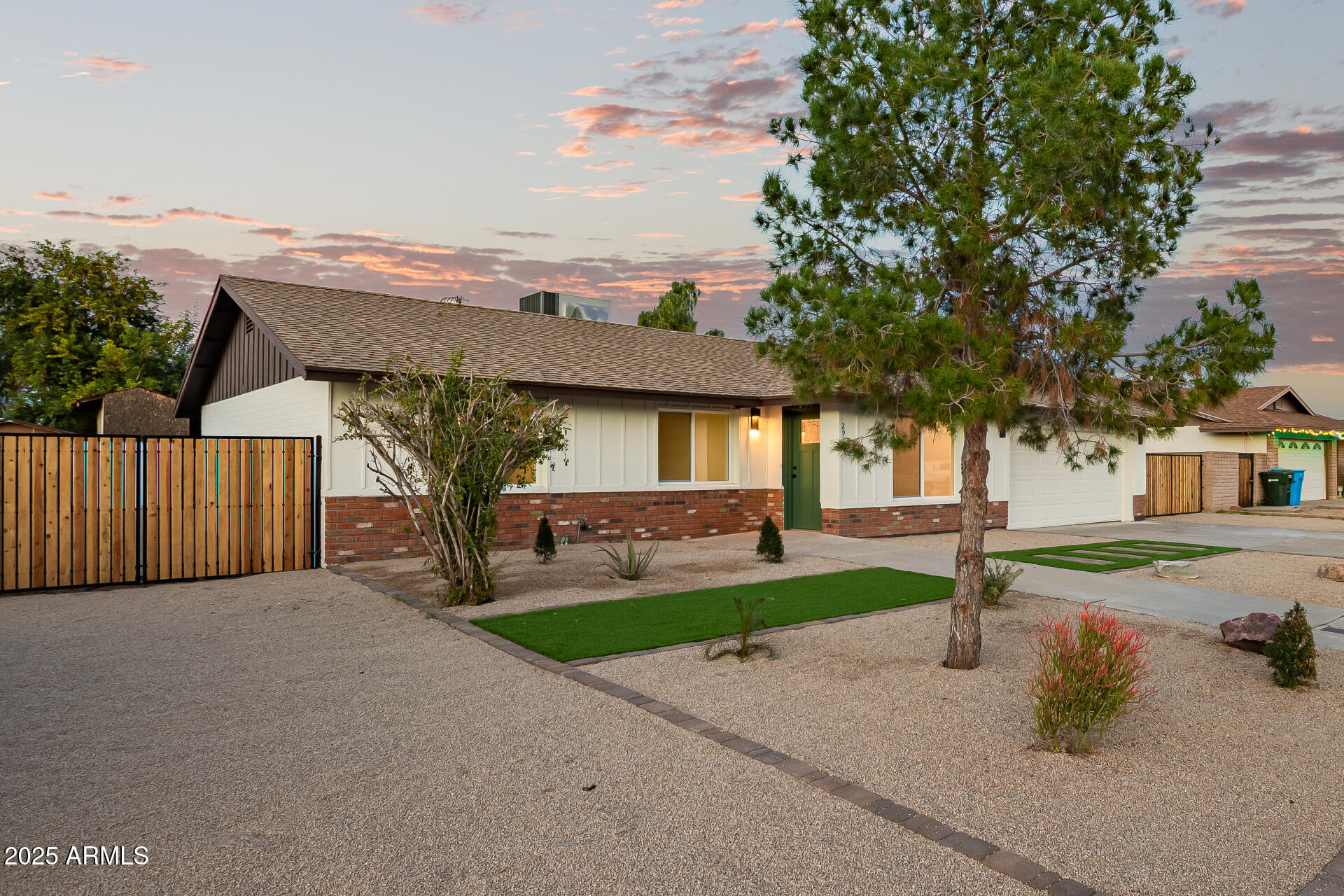 2910 W ANDERSON Drive