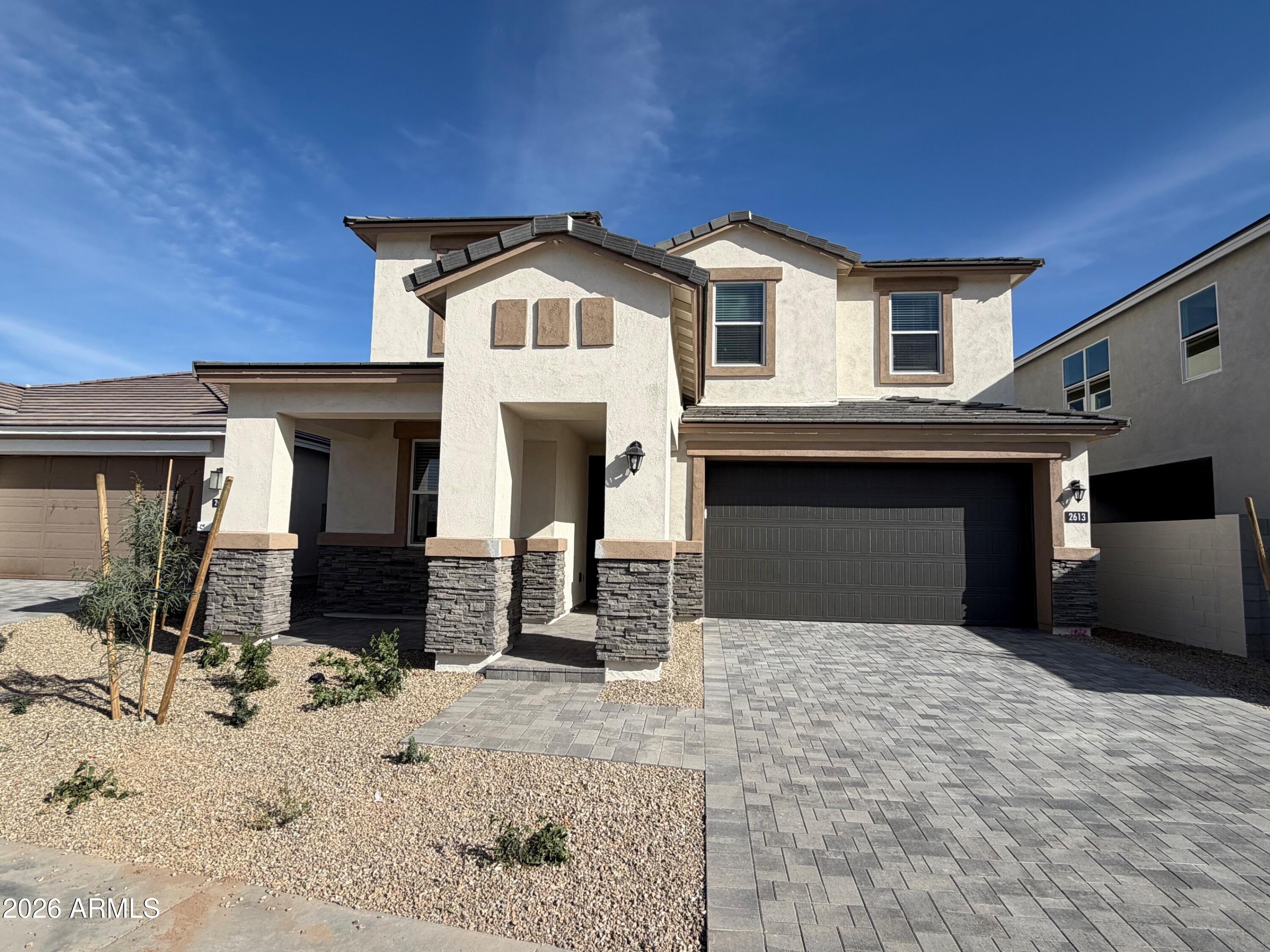 2613 E VILLA LINDA Drive