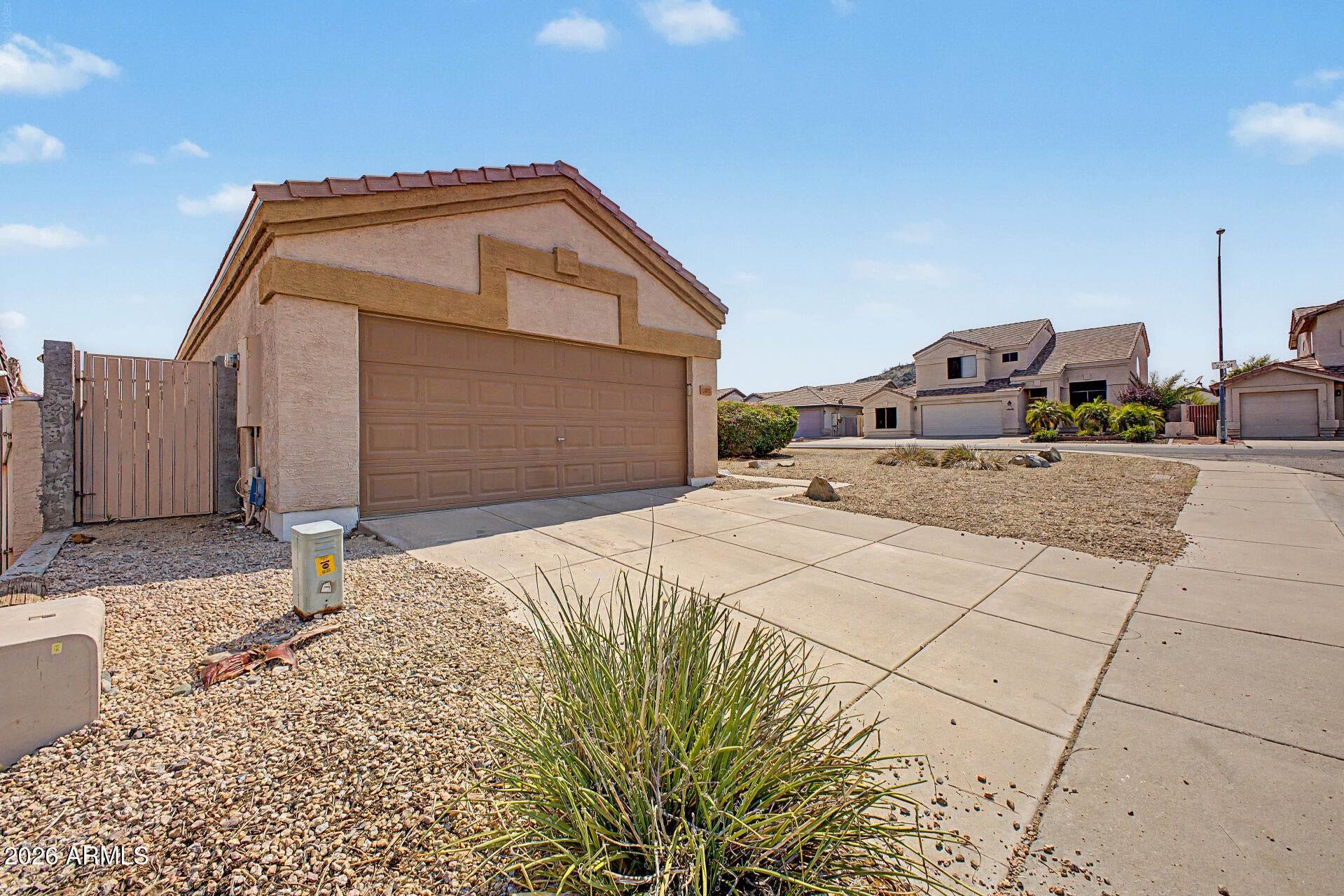 2103 E Wahalla Lane