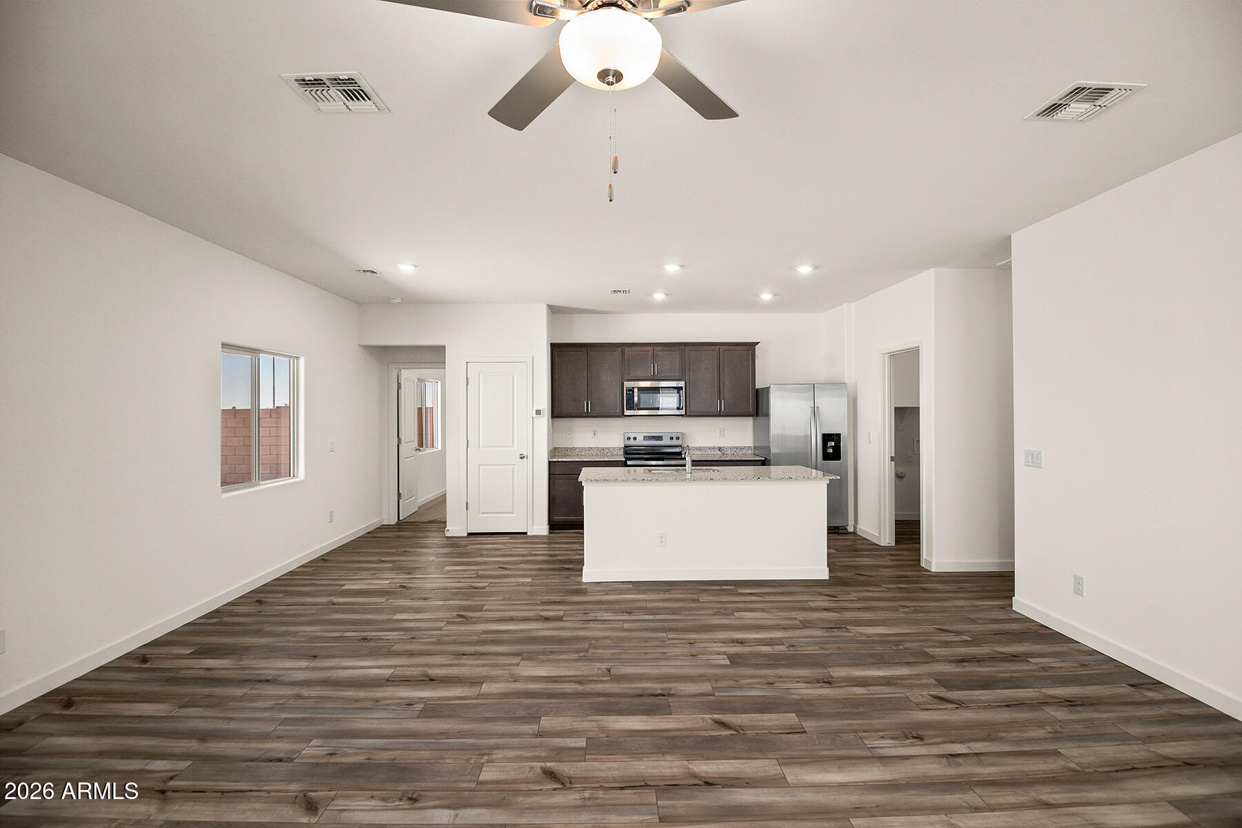 617 W Red Hawk Court