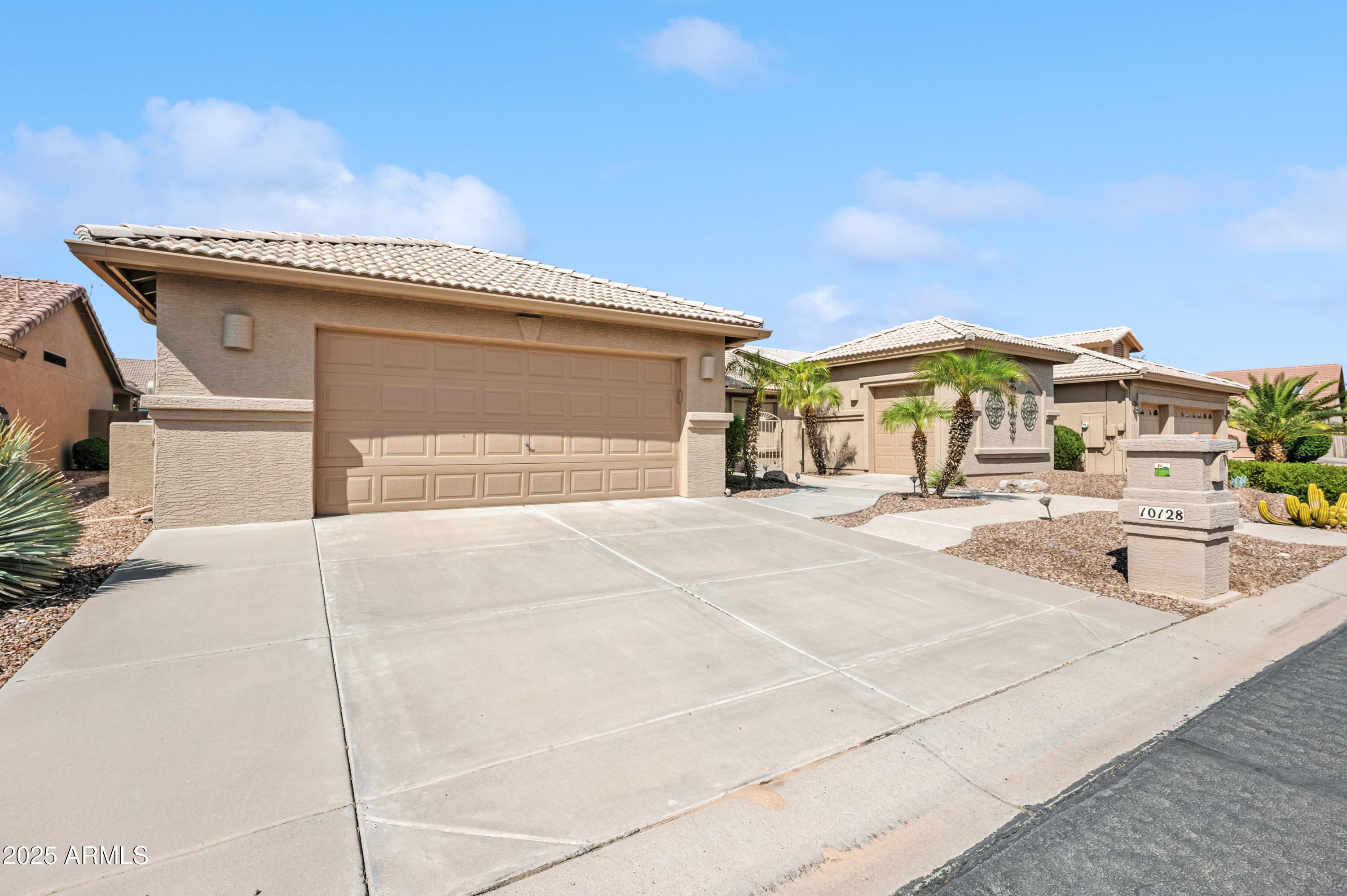 10128 E ELMWOOD Drive