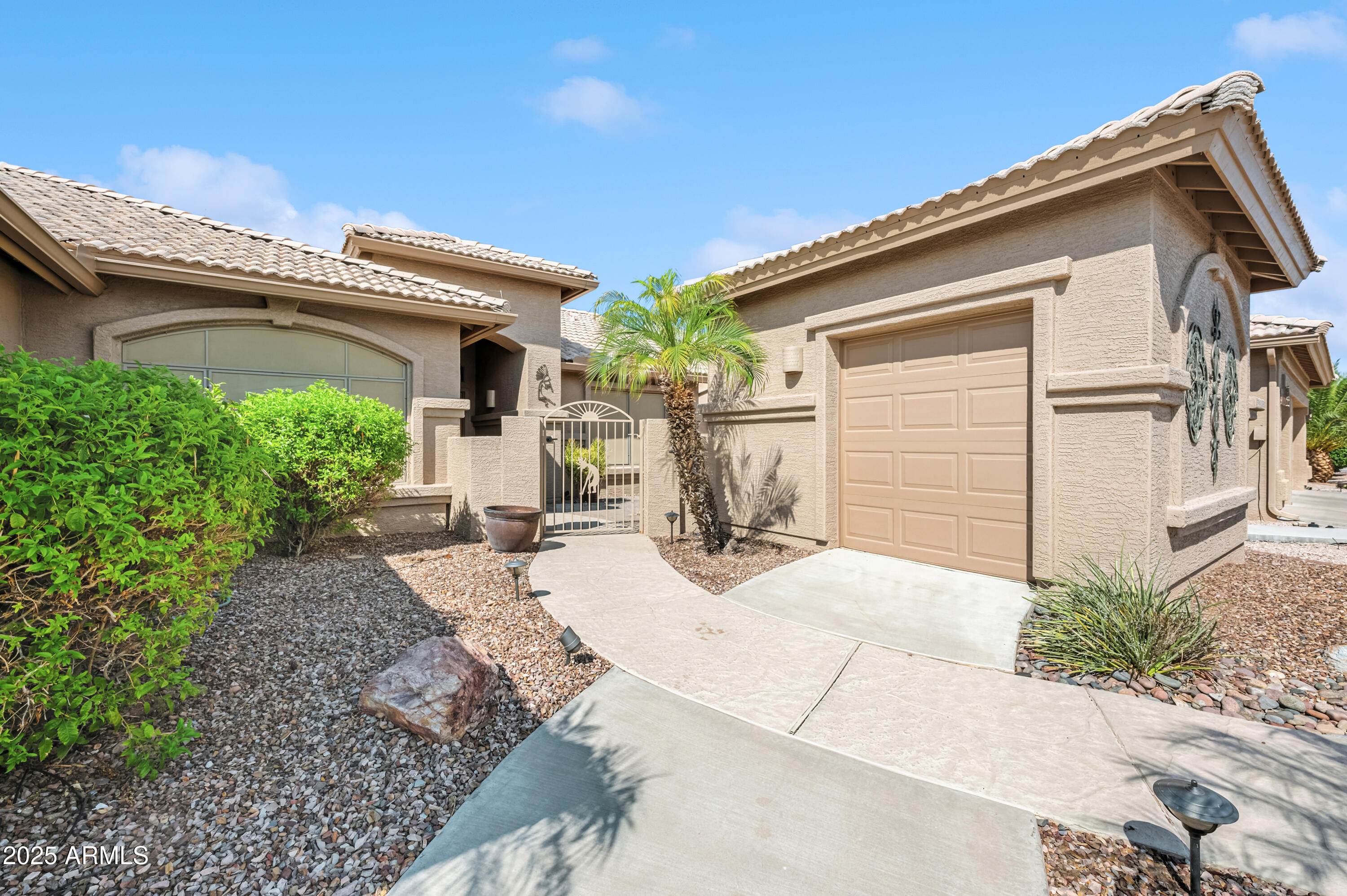 10128 E ELMWOOD Drive