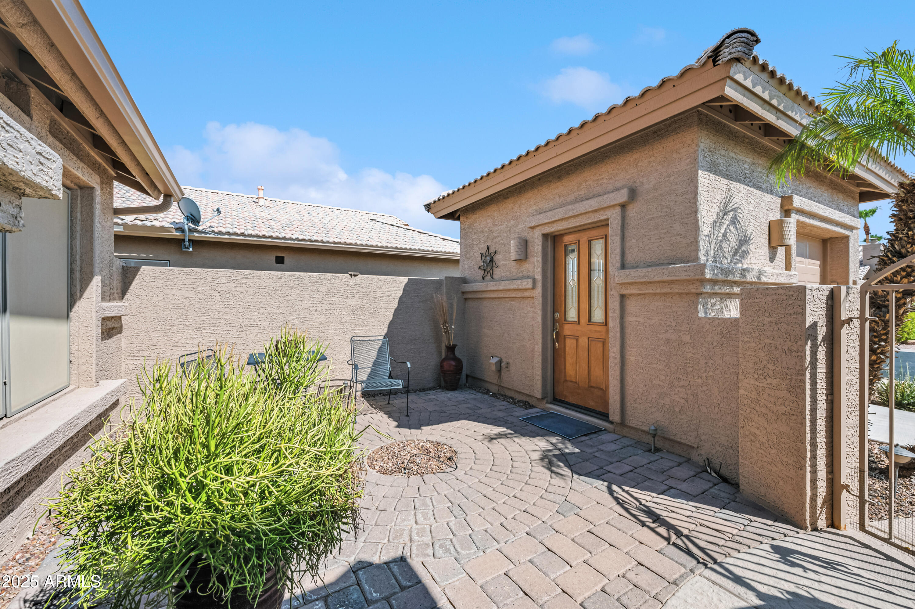 10128 E ELMWOOD Drive