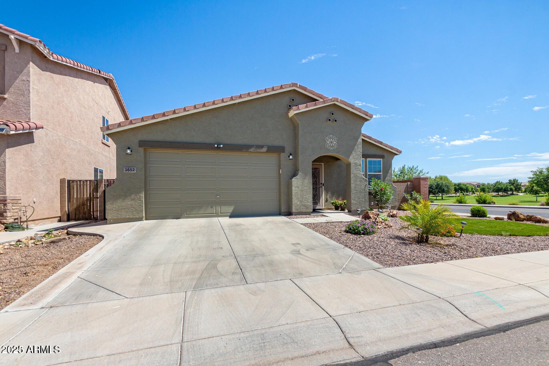 3652 E ODESSA Drive