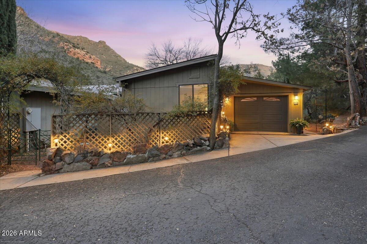 4426 N State Route 89a Highway N 13