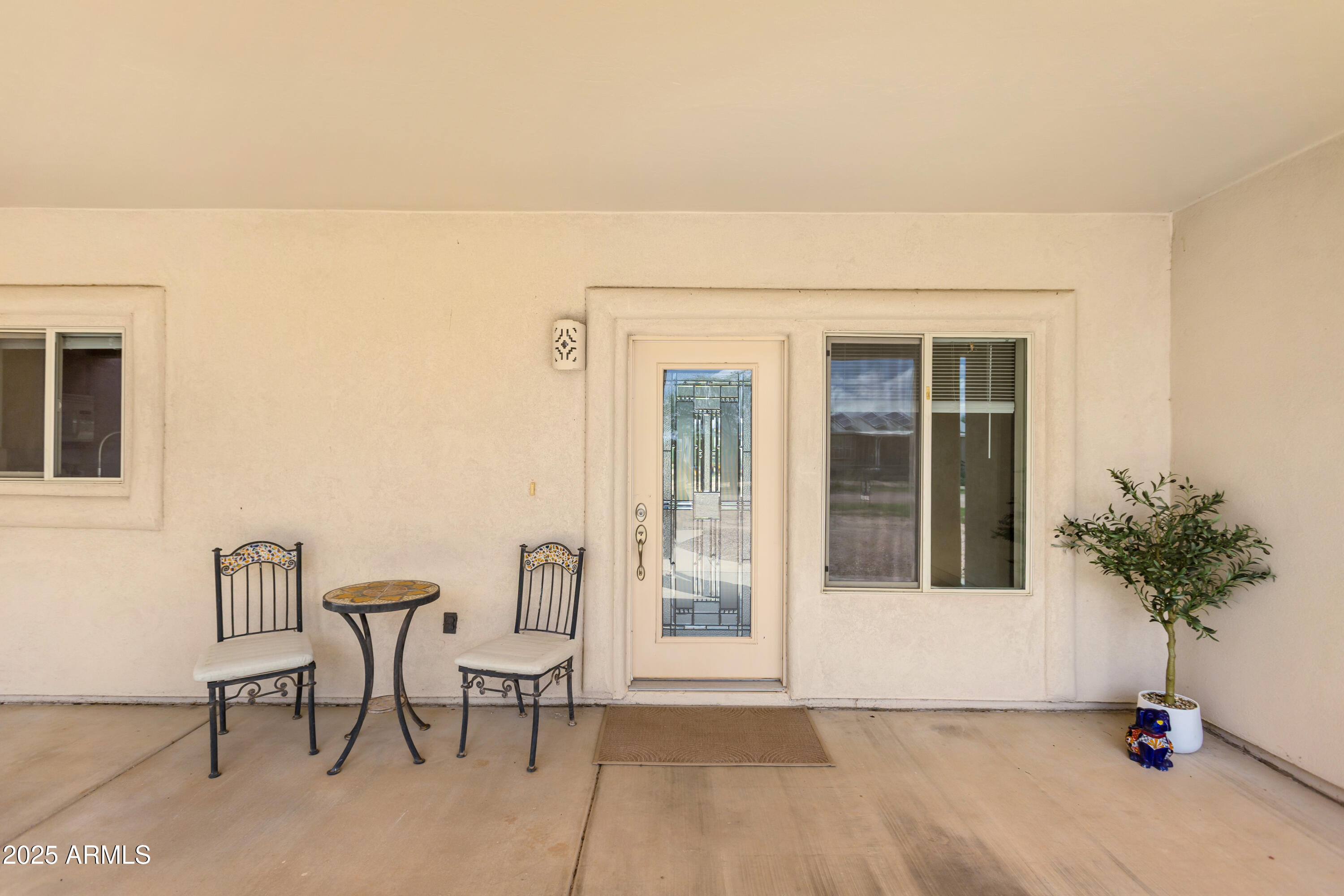 2537 N EUPHORIA Lane