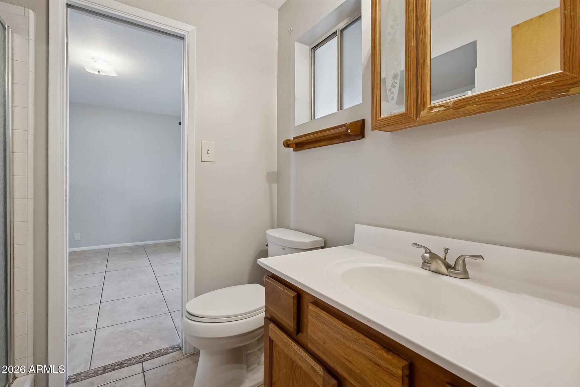 5460 E BILLINGS Street