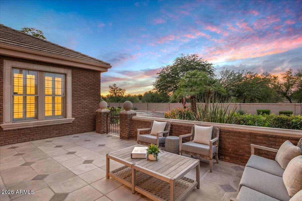 1465 W CARIBBEAN Lane