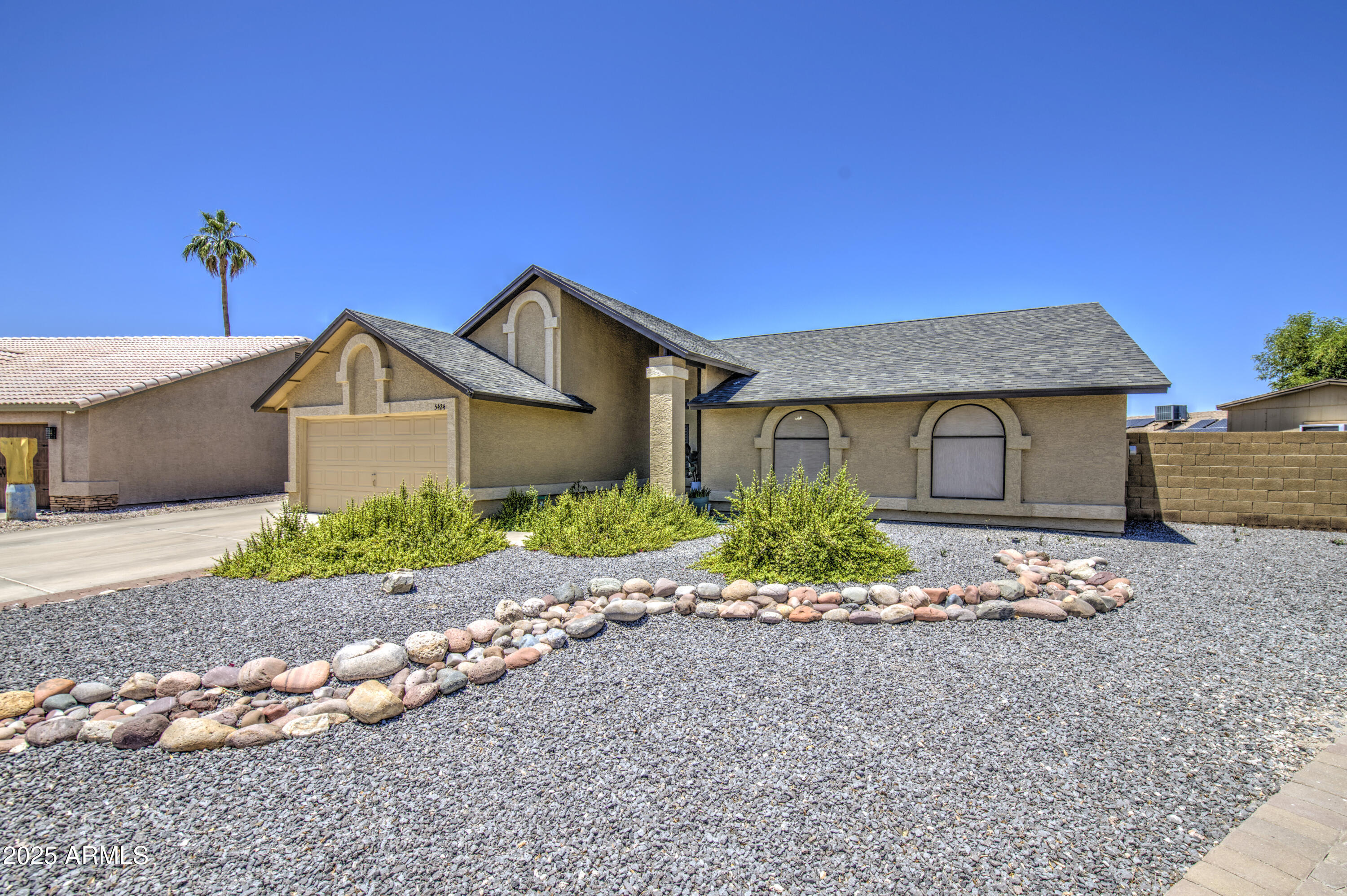 Homes 2 5424 E FLORIAN Avenue