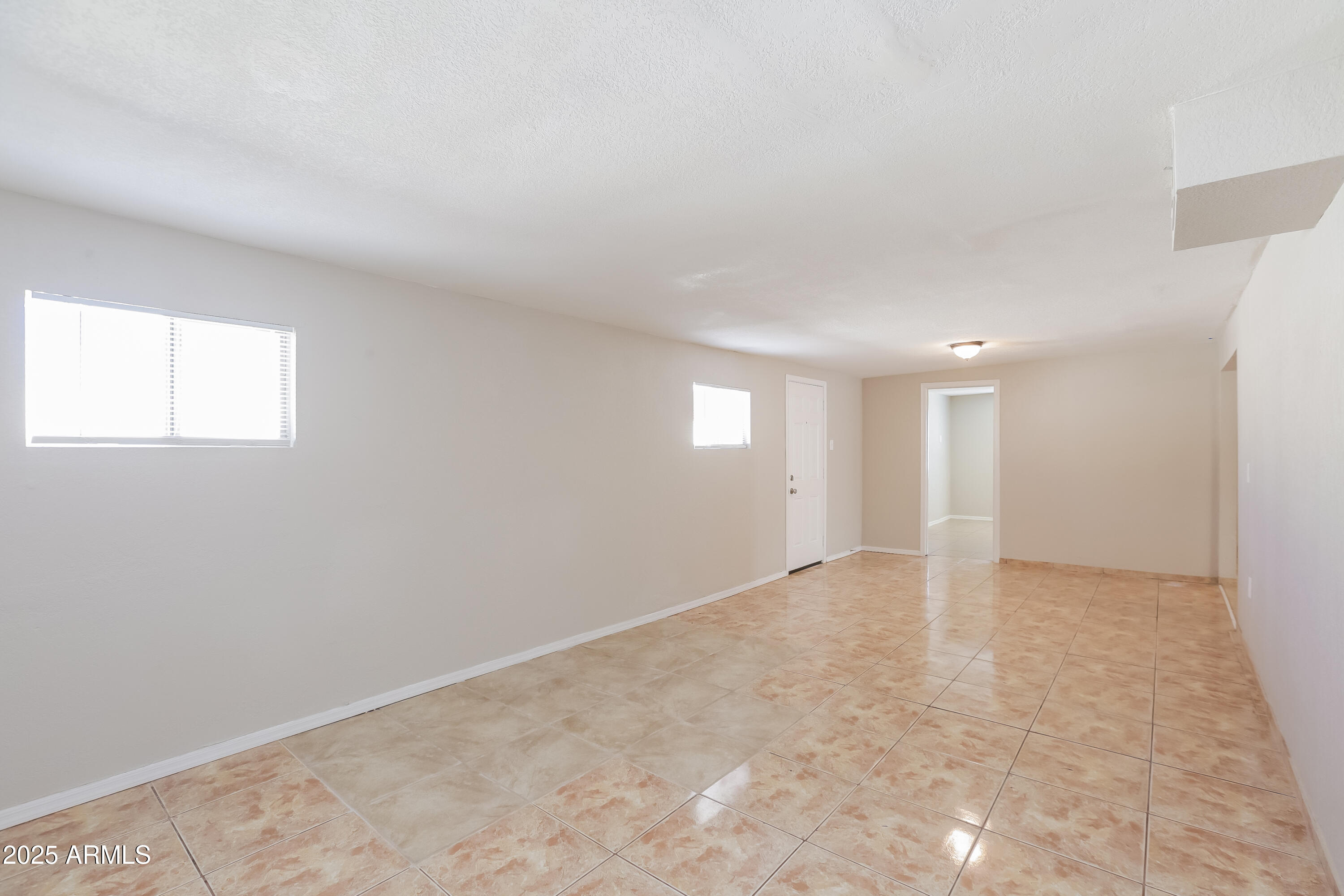 5802 W BERKELEY Road