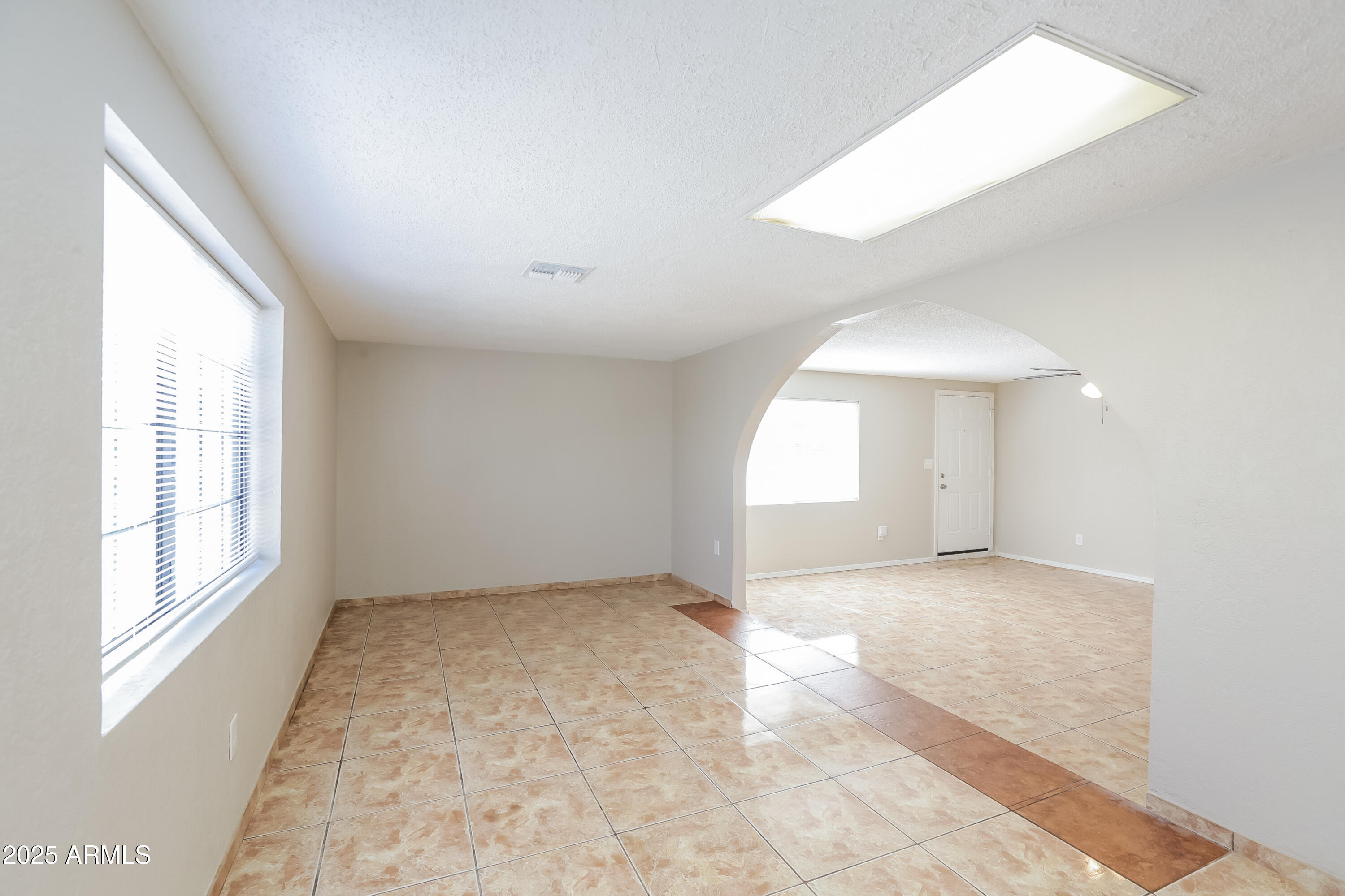 5802 W BERKELEY Road