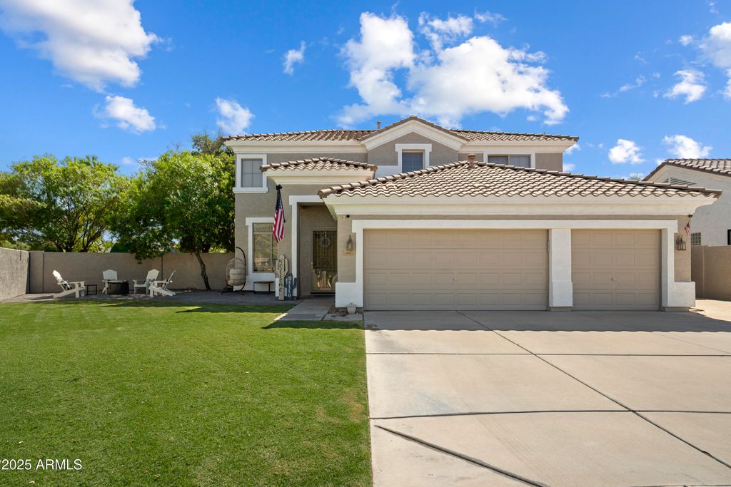 Photo of 233 W Leah Avenue, Gilbert, AZ 85233 (MLS # 6927641)